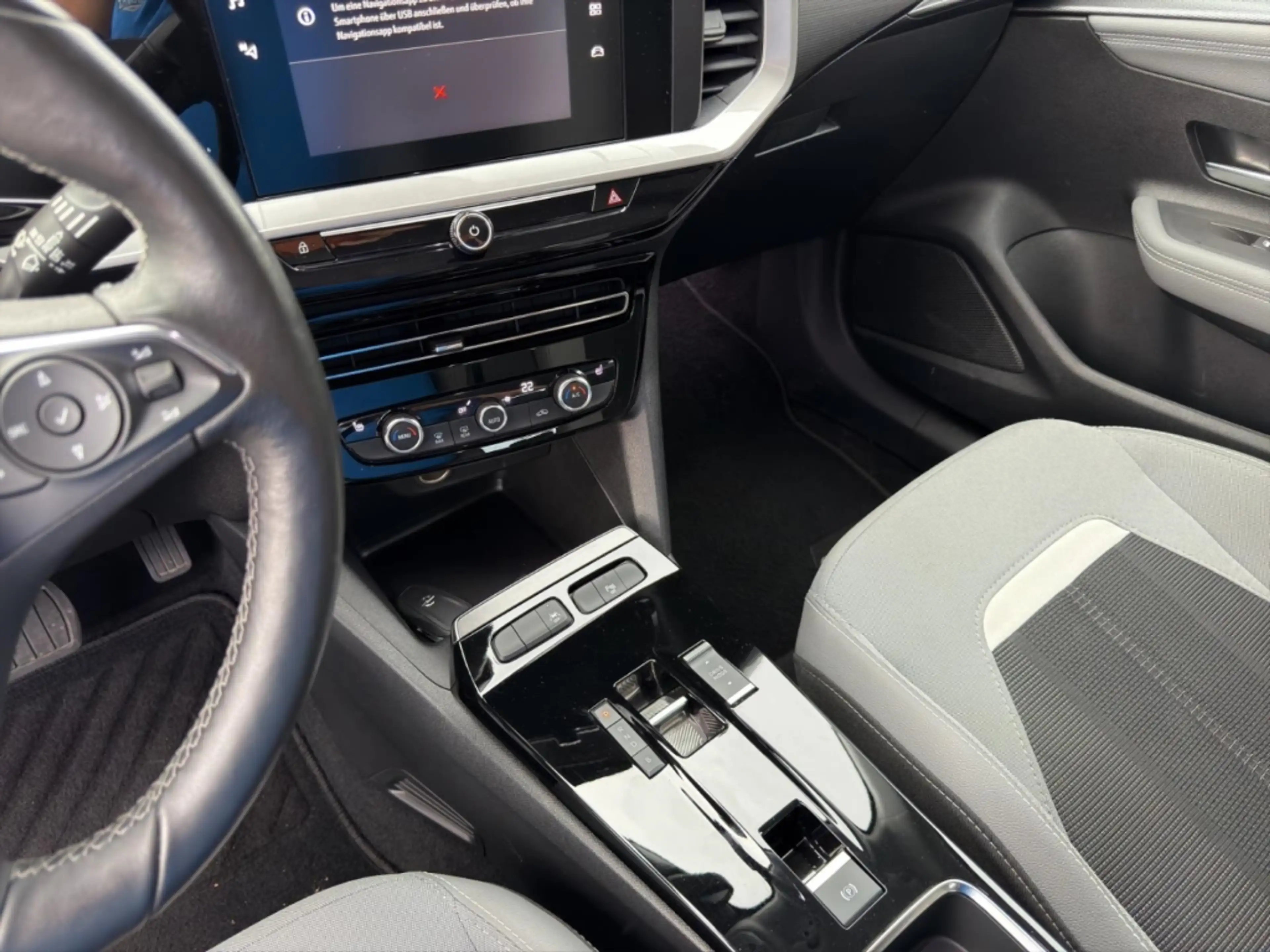 Opel Mokka-E Elegance ALLWETTER TEMPOMAT NAVI SITZHEIZUNG — photo 12