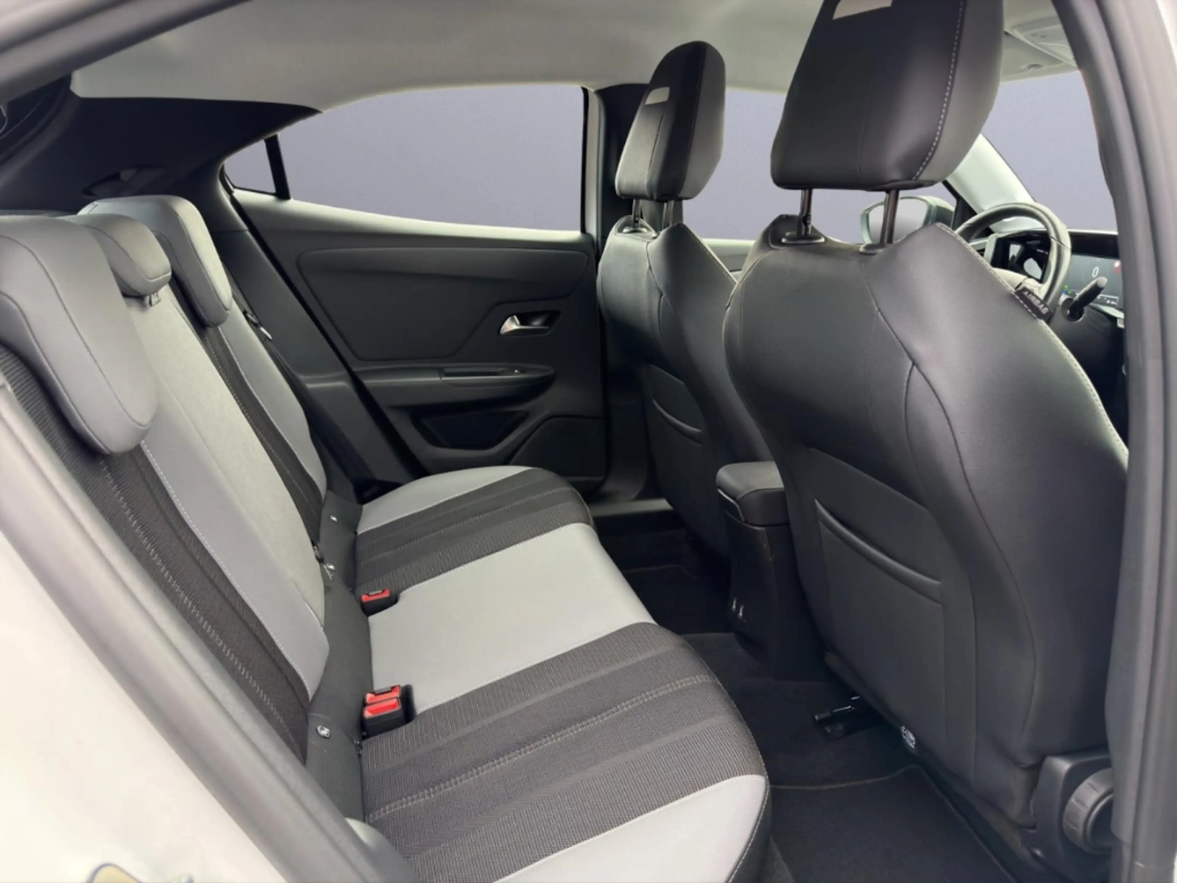 Opel Mokka-E Elegance ALLWETTER TEMPOMAT NAVI SITZHEIZUNG — photo 9