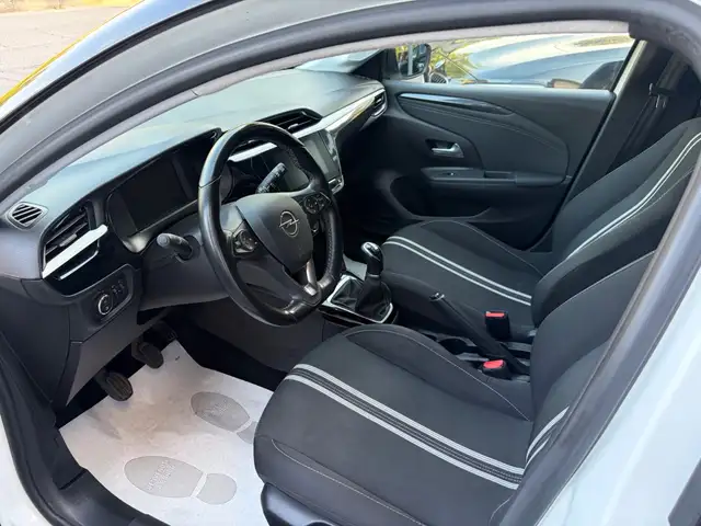 Opel Corsa view 8