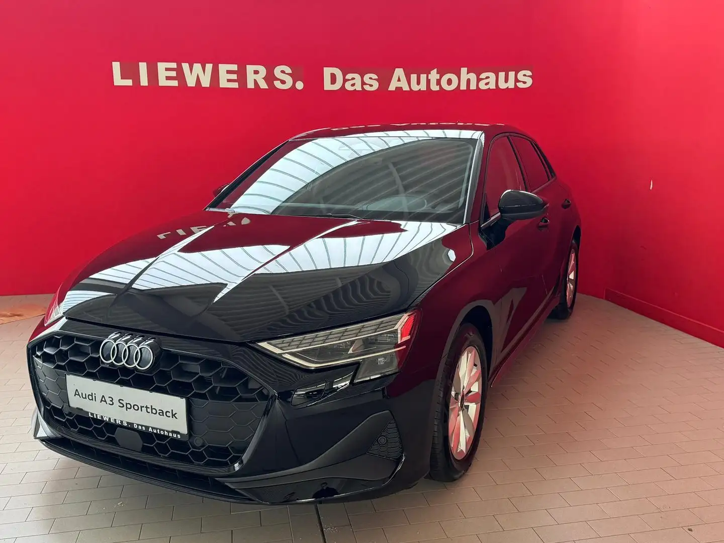 Audi A3 30 TDI Schwarz - 1