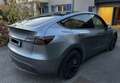 Tesla Model Y PERFORMANCE Gris - thumbnail 3
