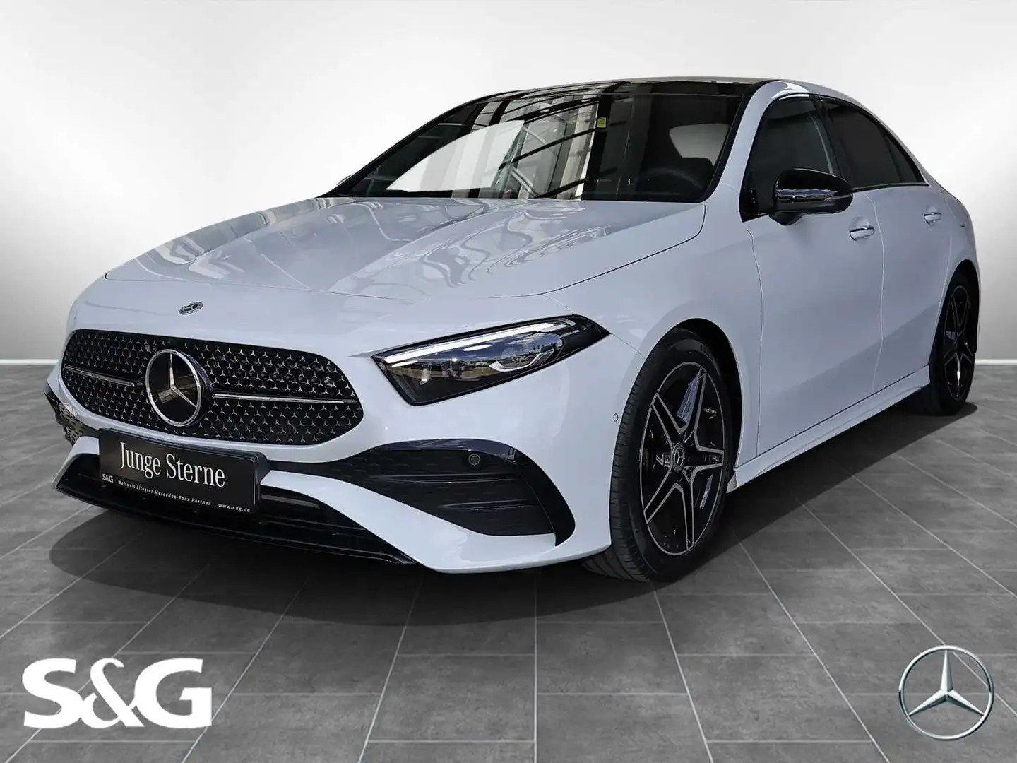 Mercedes-Benz A 220 4M Limousine AMG AHK+PANO+DISTRONIC+HEADUP Blanc - 1