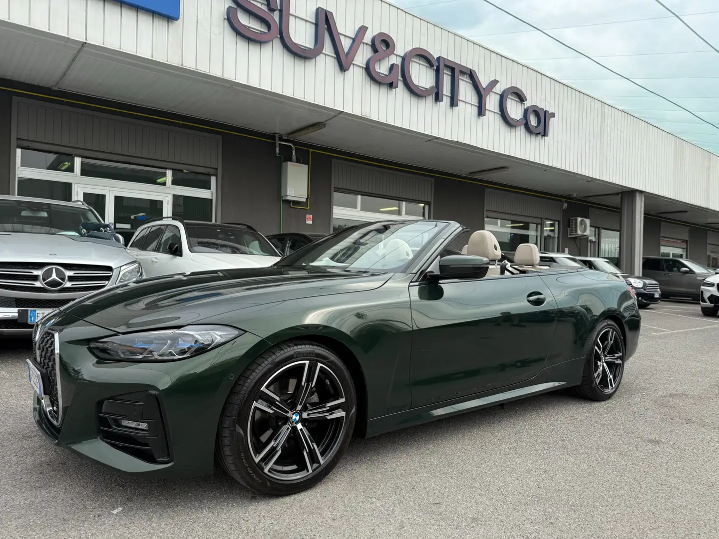 BMW 420 420d Cabrio mhev 48V Msport FARI LASER Grün - 1
