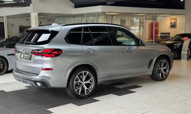 BMW X5 view 7