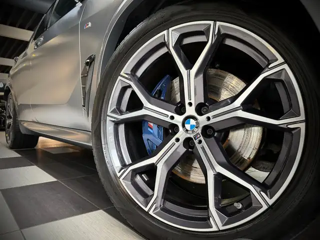 BMW X5 view 6