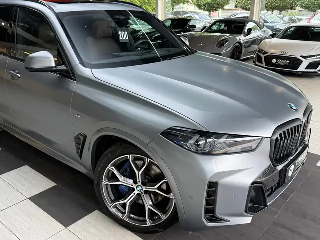 BMW X5 view 5