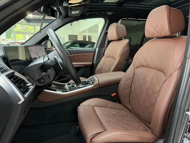 BMW X5 view 13