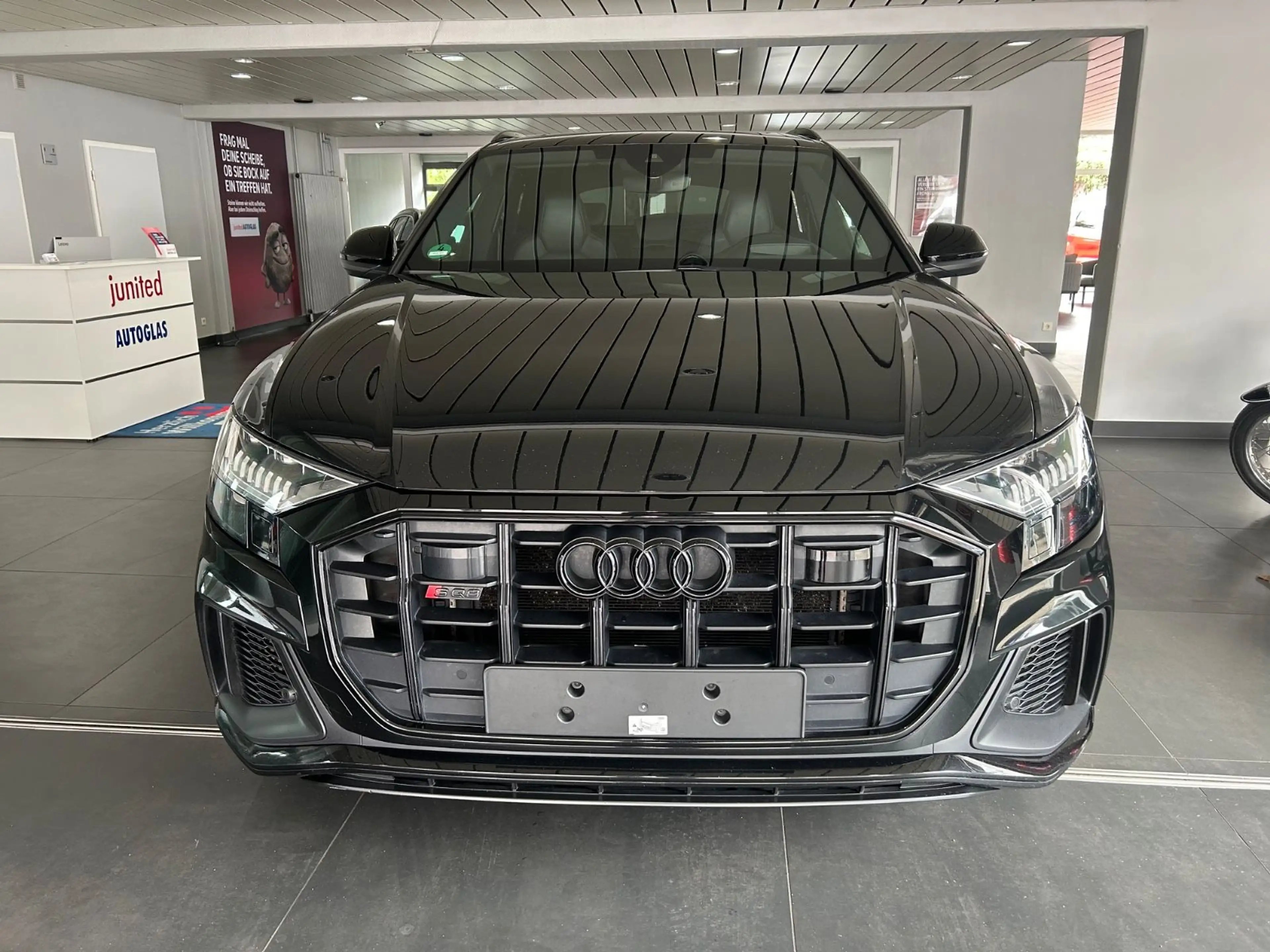 Audi SQ8 TFSI quattro tiptronic competit. plus — photo 2