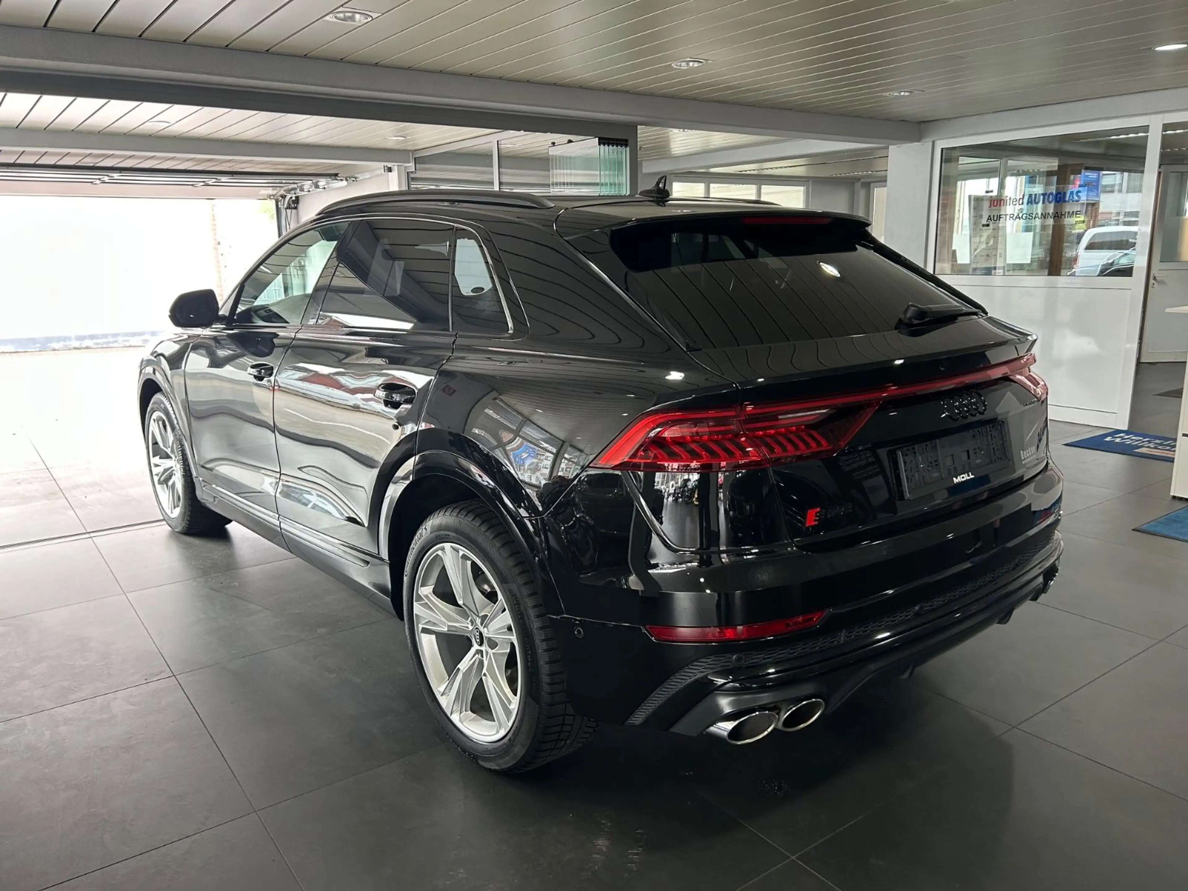 Audi SQ8 TFSI quattro tiptronic competit. plus — photo 6