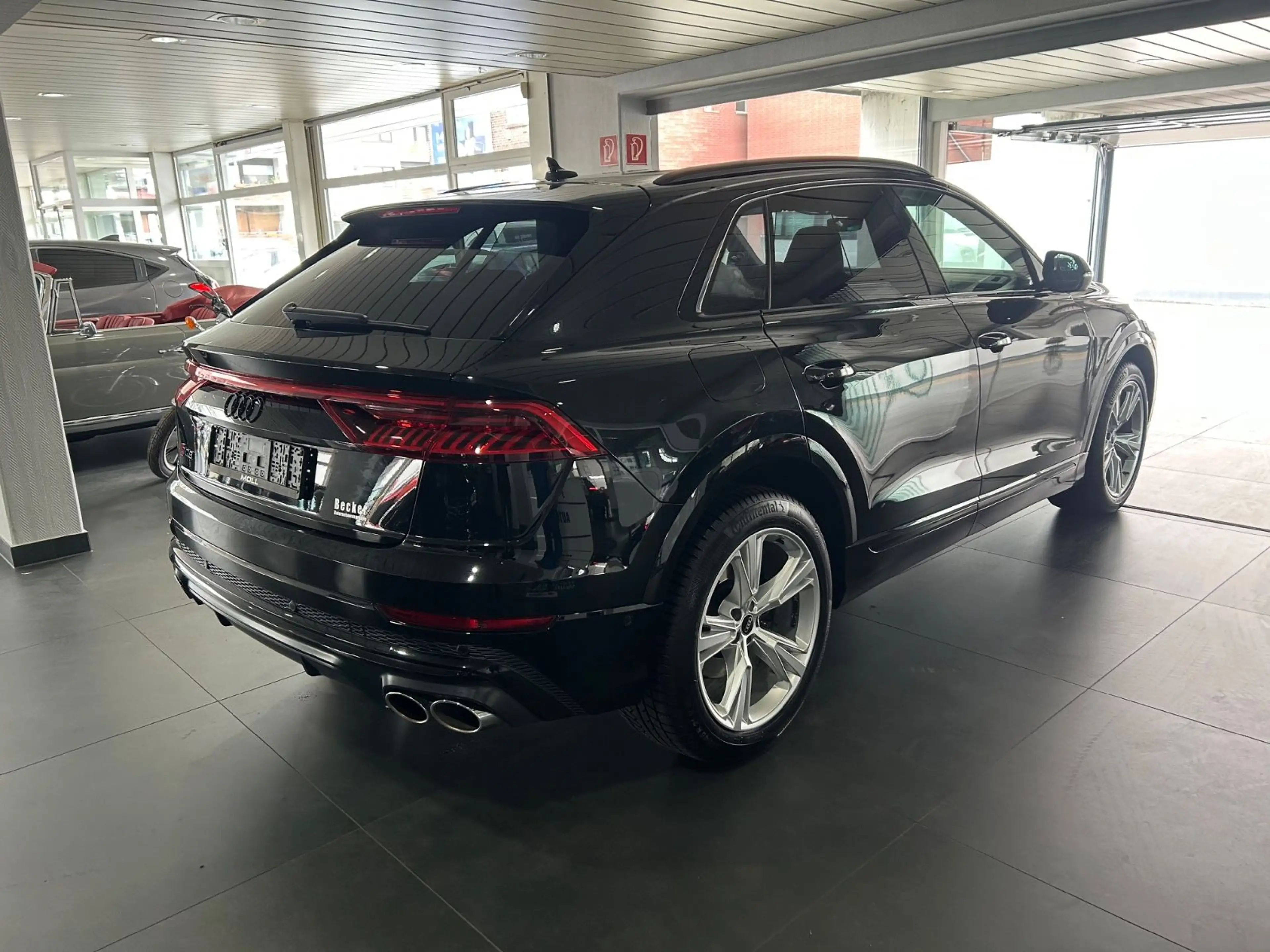 Audi SQ8 TFSI quattro tiptronic competit. plus — photo 4