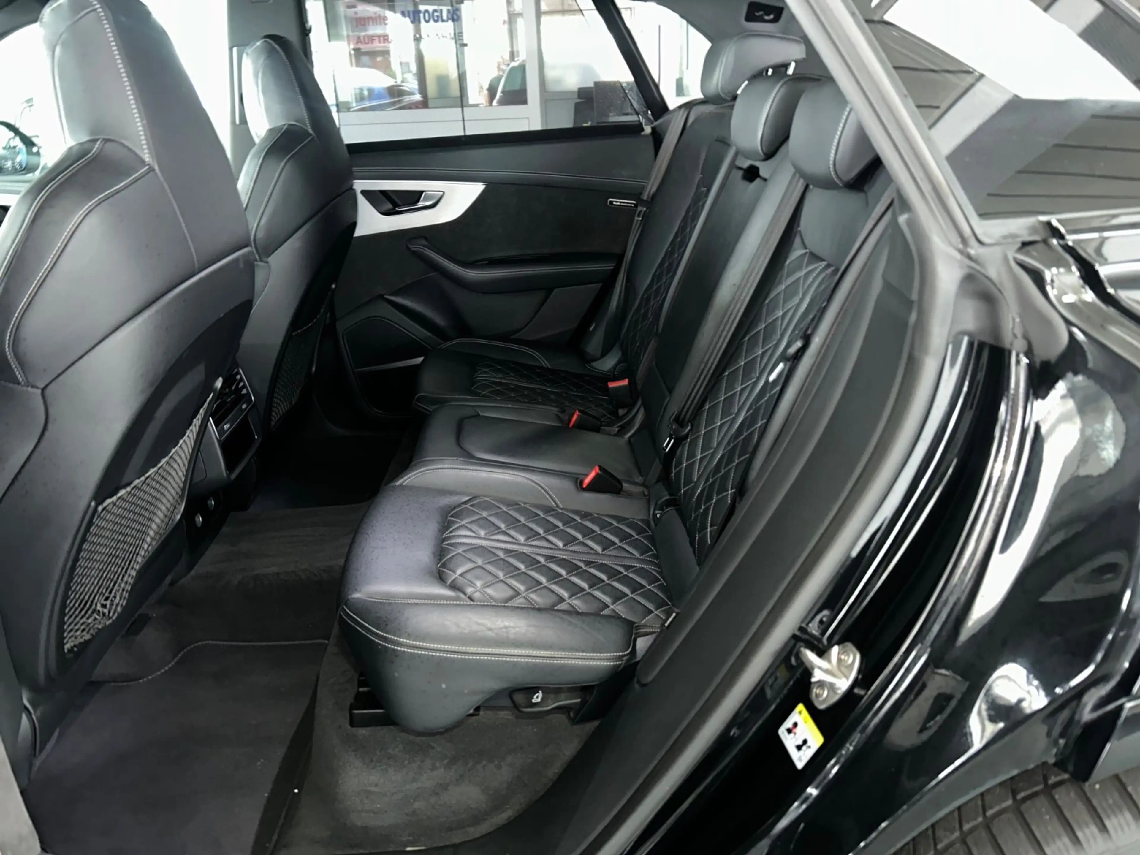 Audi SQ8 TFSI quattro tiptronic competit. plus — photo 8