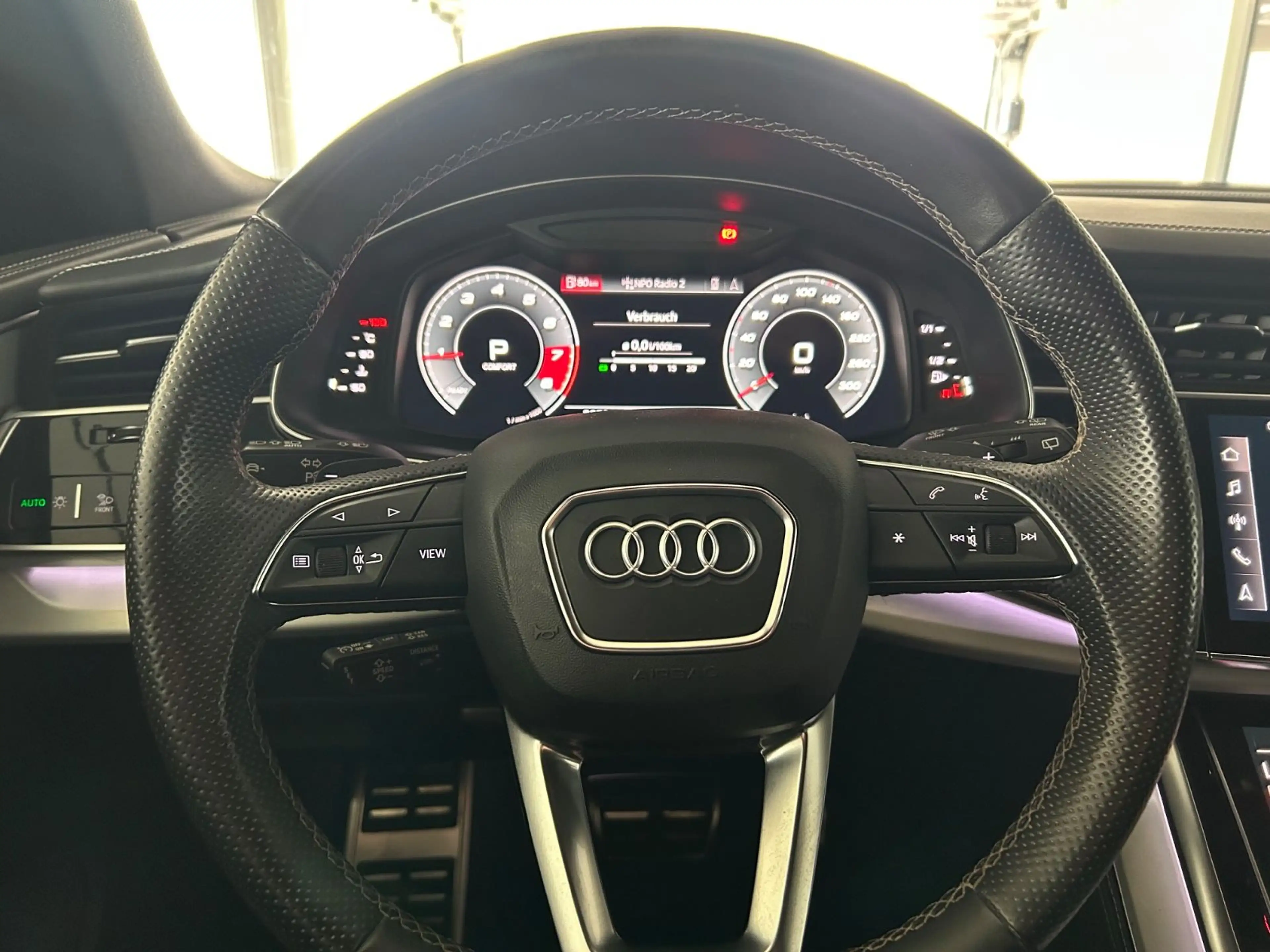 Audi SQ8 TFSI quattro tiptronic competit. plus — photo 15