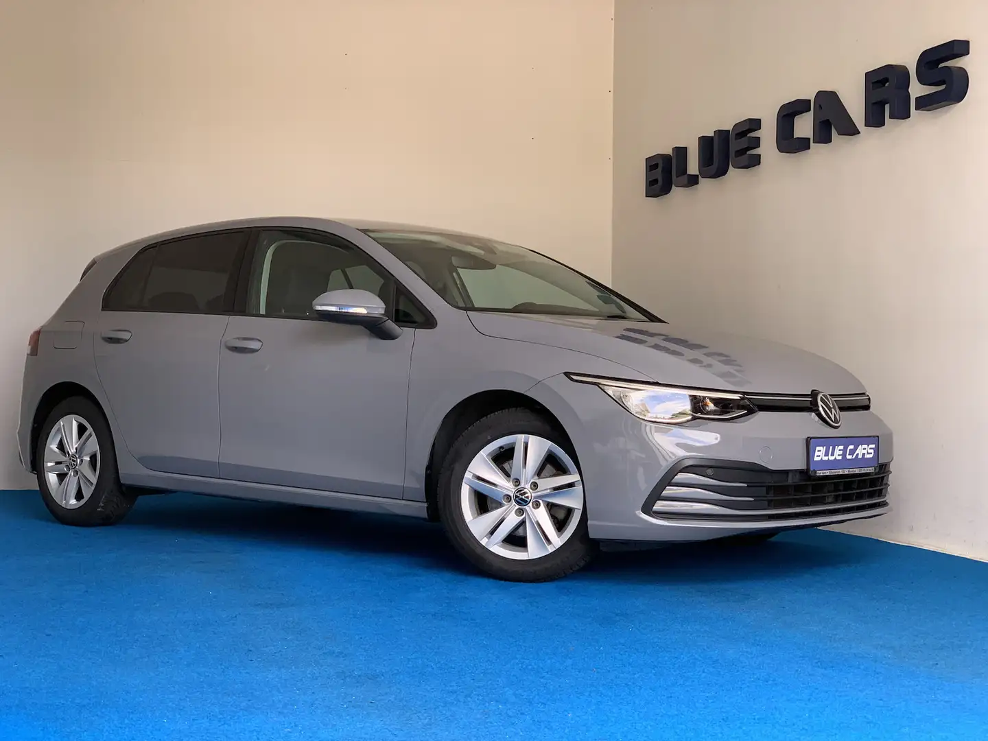 Volkswagen Golf VIII 2,0 DSG/Life/NAV/LED/ACC/AppleCarPlay Grigio - 1