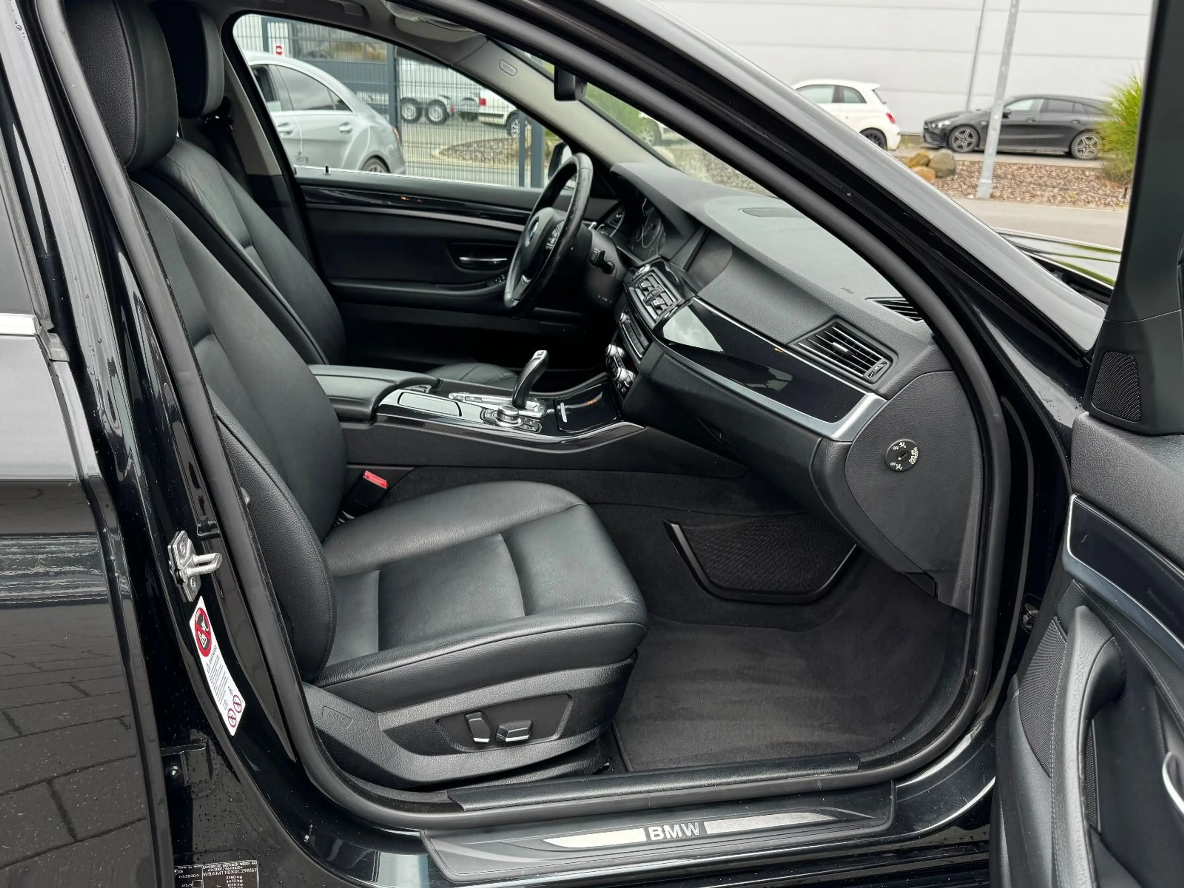 BMW 523 i Touring*NAVI*LEDER*MEMORY*PANO* — photo 12