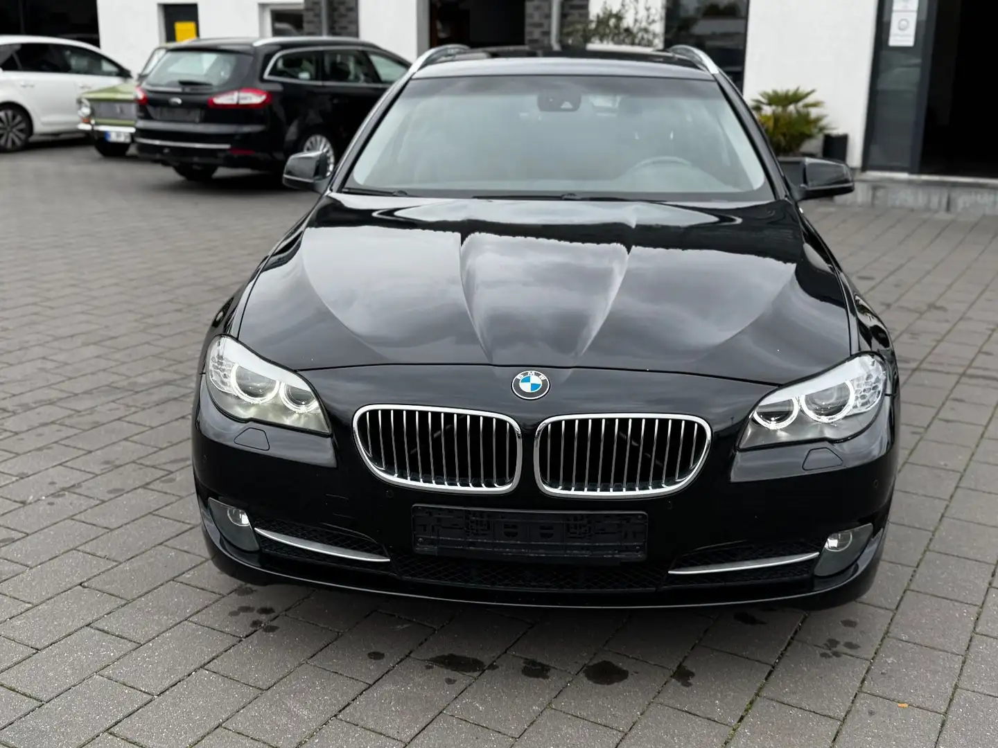 BMW 523 i Touring*NAVI*LEDER*MEMORY*PANO* Schwarz - 2