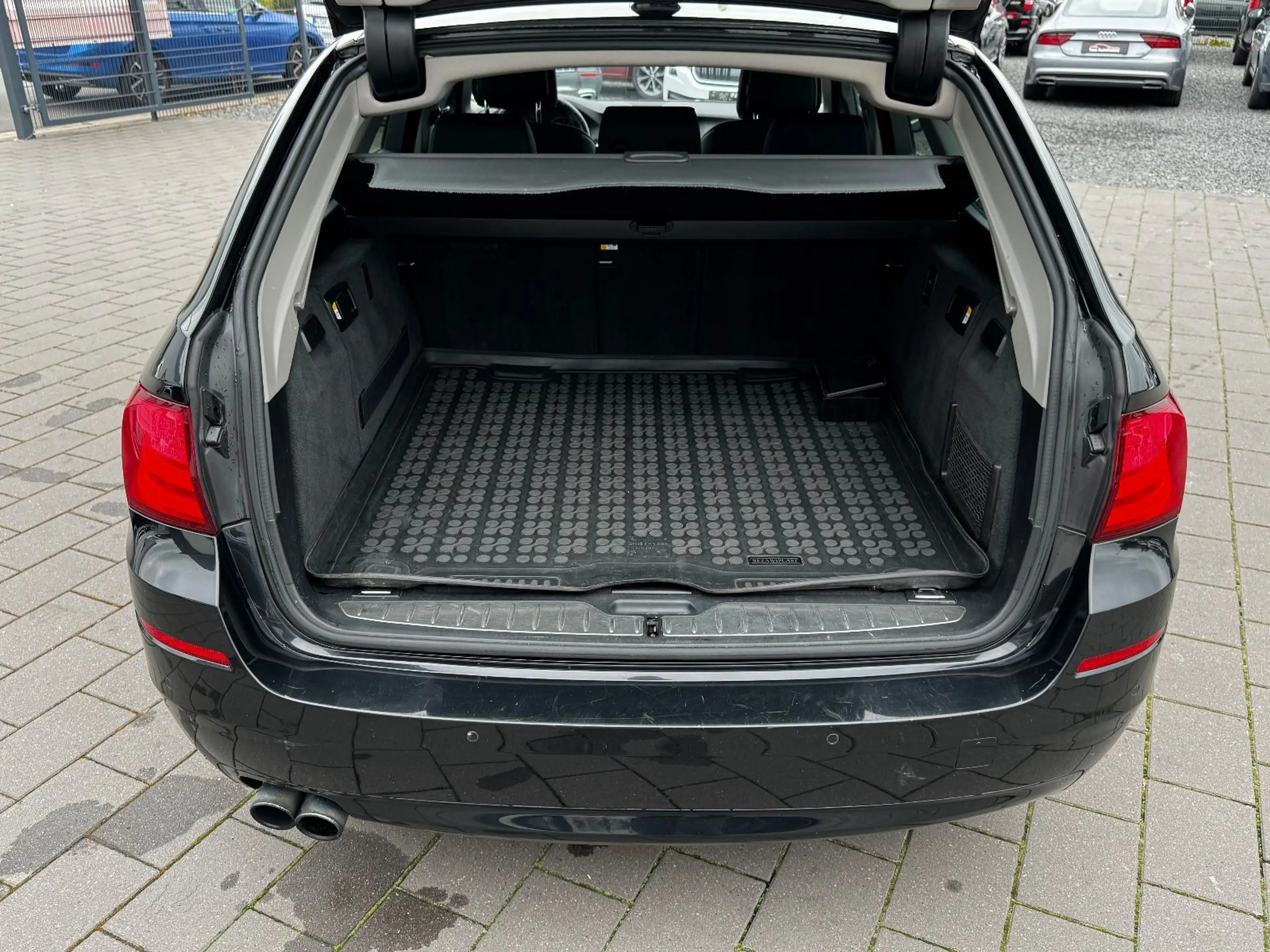 BMW 523 i Touring*NAVI*LEDER*MEMORY*PANO* — photo 15