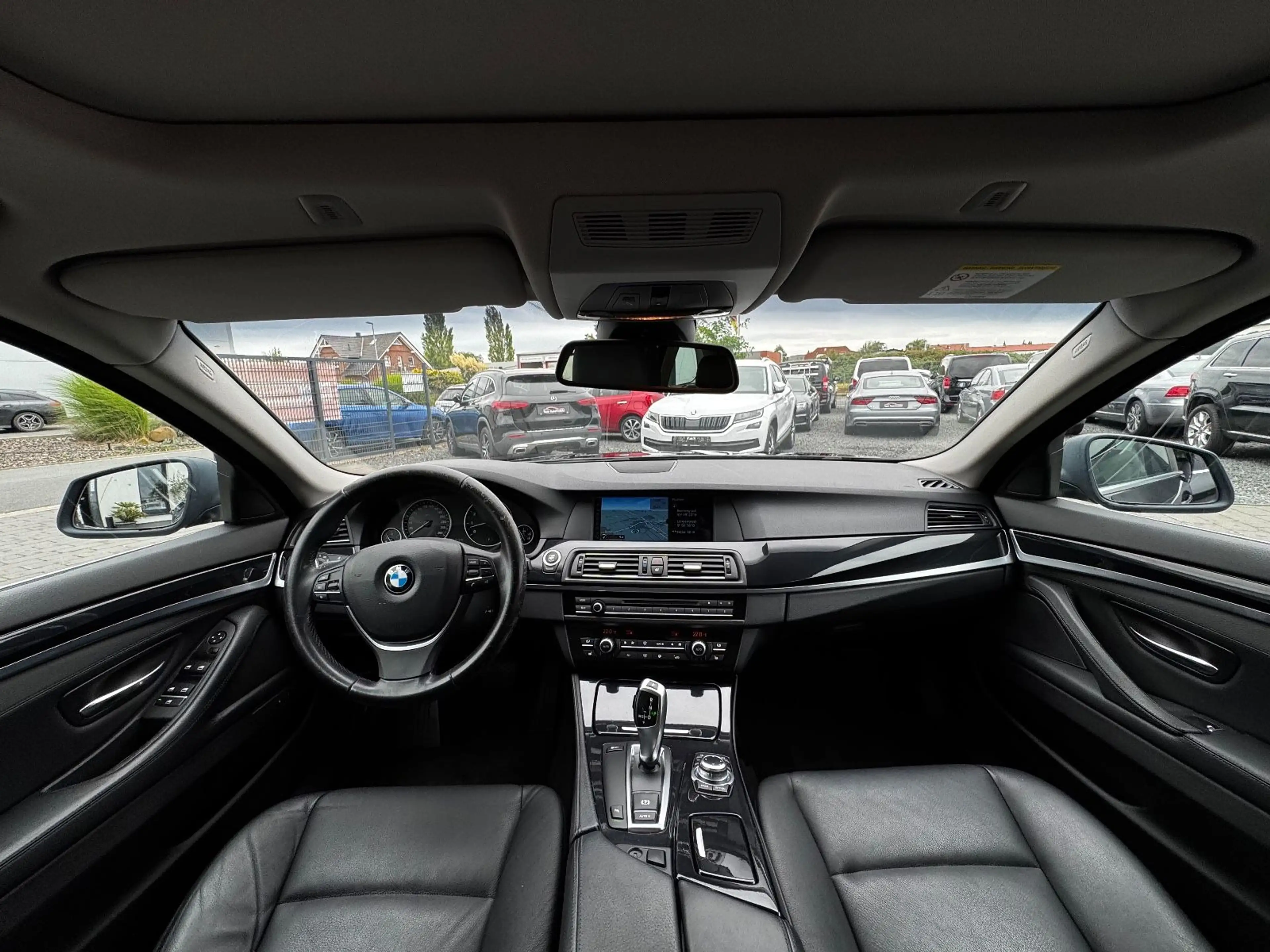 BMW 523 i Touring*NAVI*LEDER*MEMORY*PANO* — photo 10