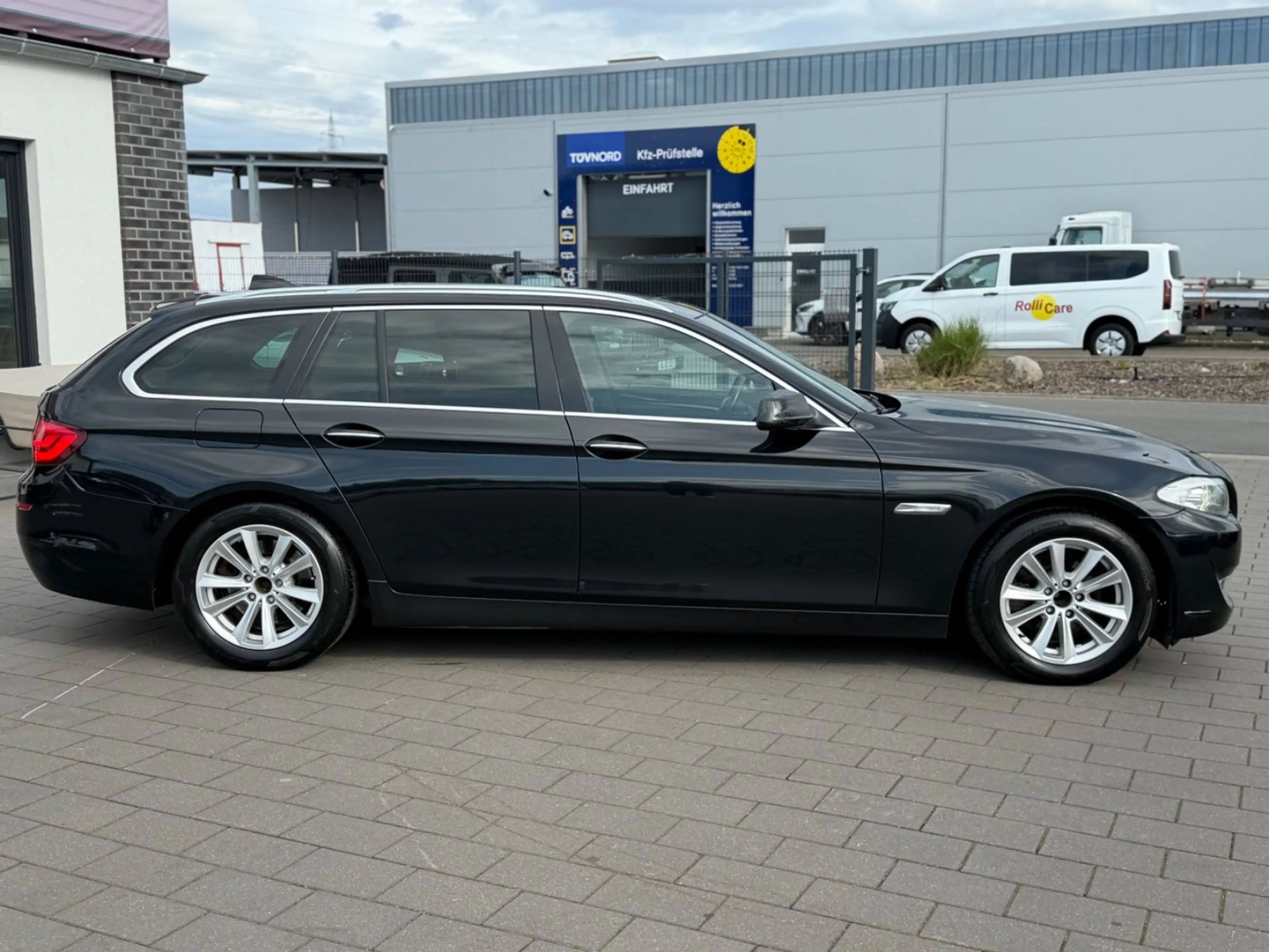 BMW 523 i Touring*NAVI*LEDER*MEMORY*PANO* — photo 9