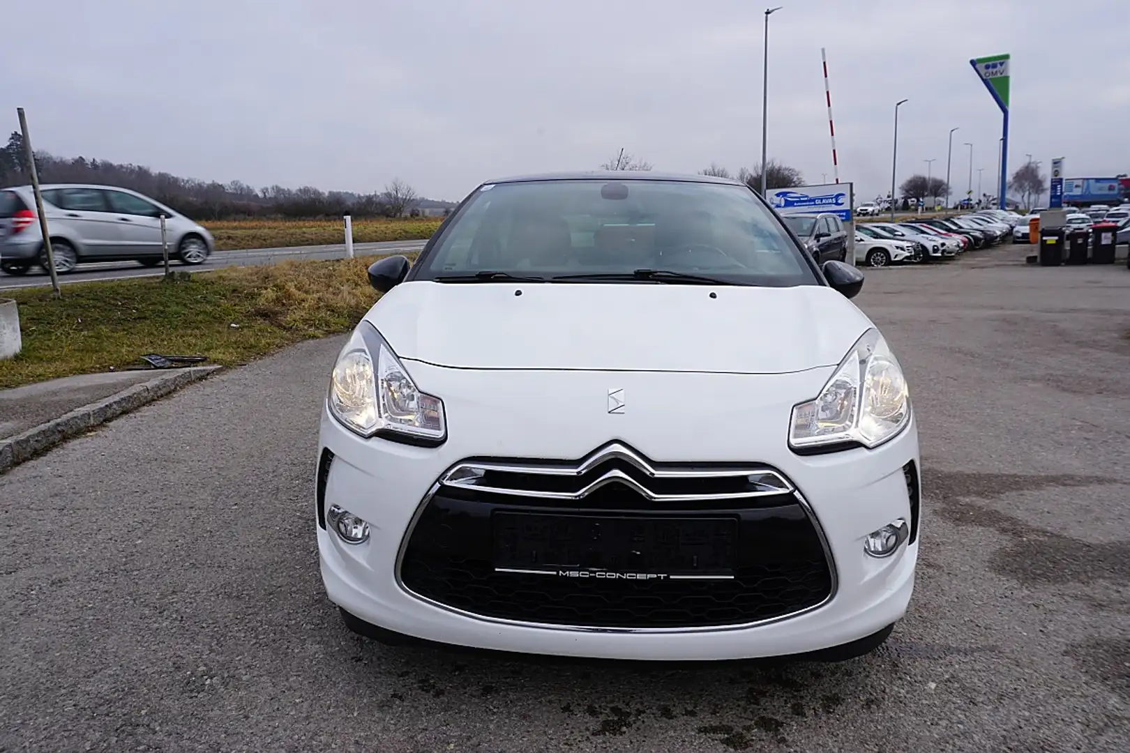 Citroen DS3 1,6 16V THP Sport Chic Weiß - 1
