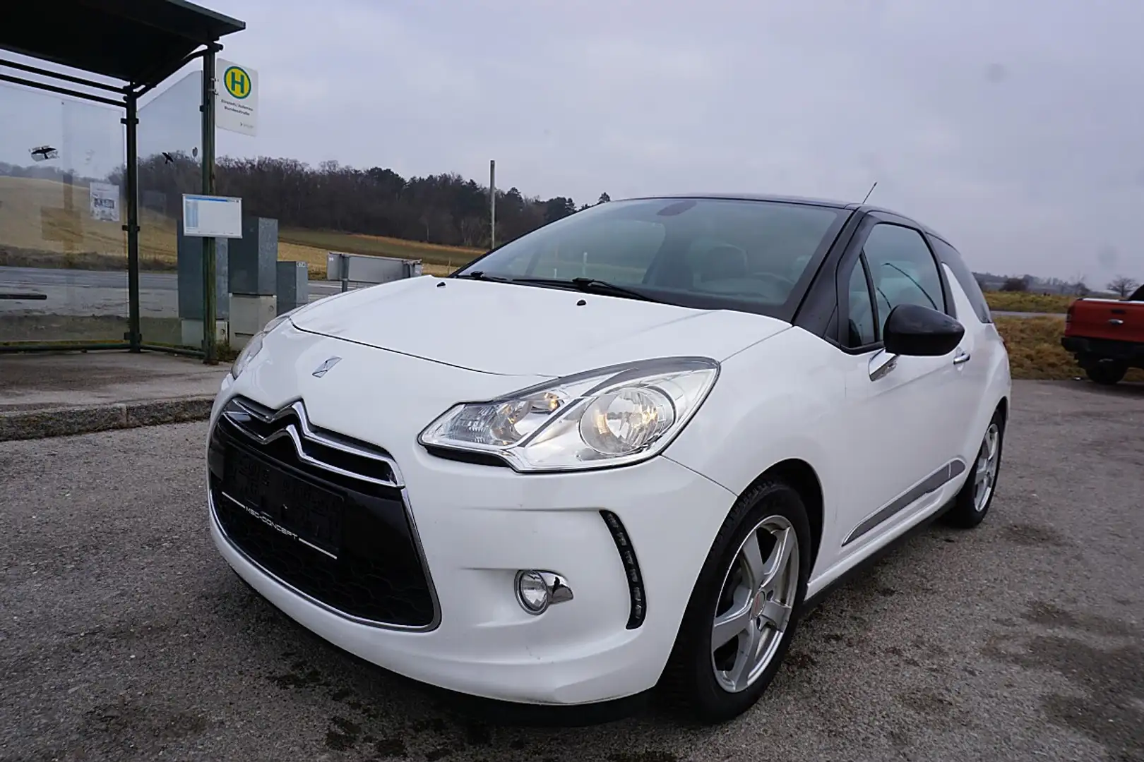 Citroen DS3 1,6 16V THP Sport Chic Weiß - 2