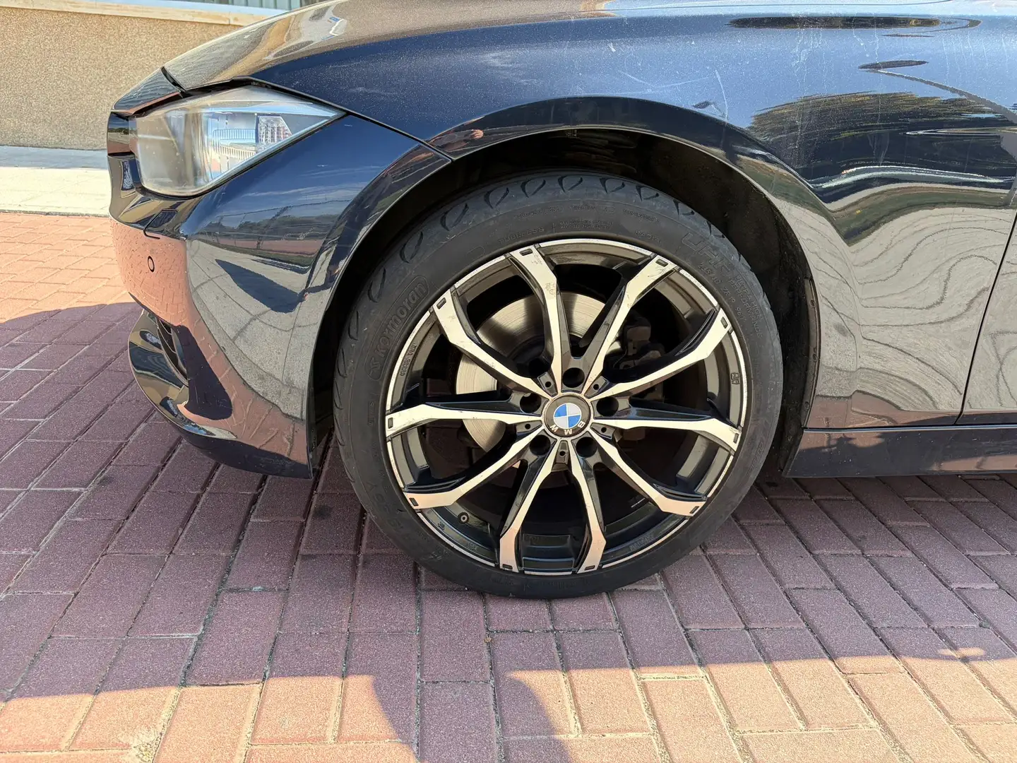 BMW 320 320dA Negro - 2