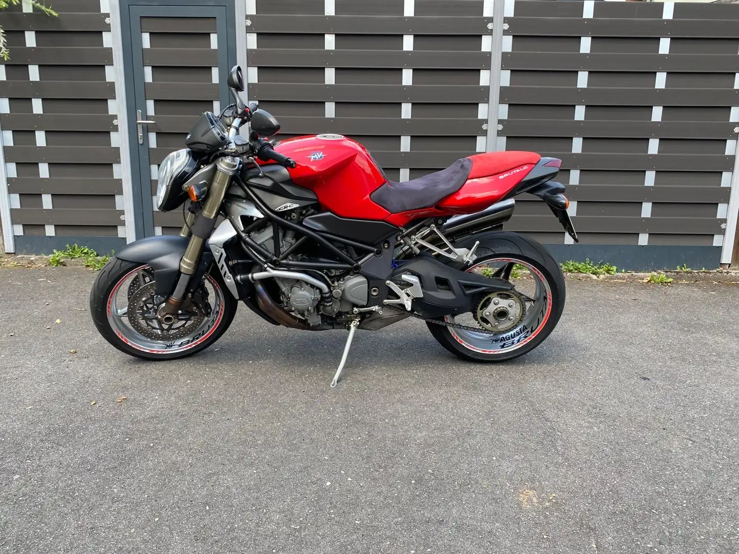 MV Agusta Brutale 750 Rood - 1