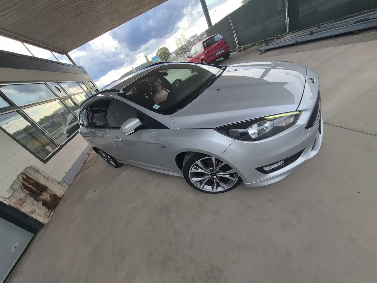 Ford Focus Traveller 1,0 EcoBoost ST-Line - 1