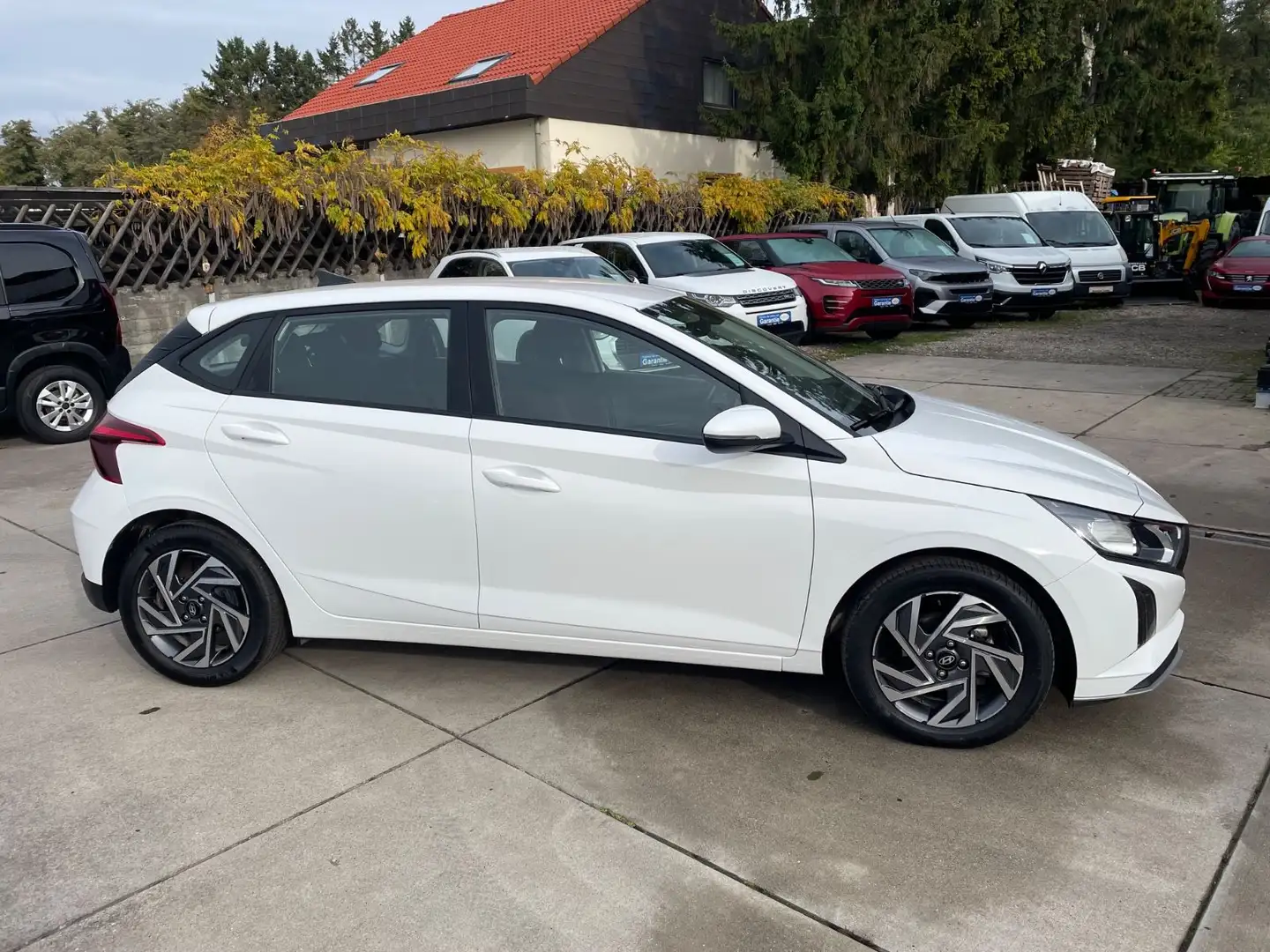 Hyundai i20 Select/Klima/Navi CarPlay/SitzHei/Kamera/PDC Weiß - 2