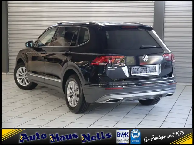 Volkswagen Tiguan Allspace view 5