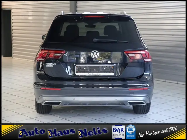 Volkswagen Tiguan Allspace view 4