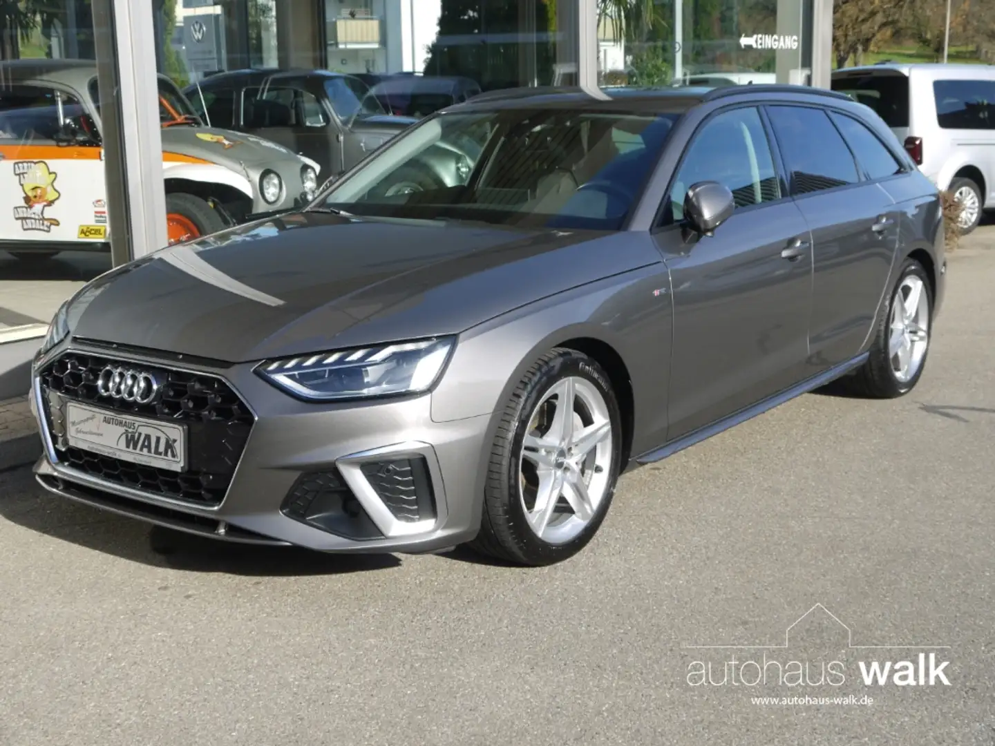 Audi A4 Avant 40 TDI S tronic line NAVI AHK LED RFK Grau - 2