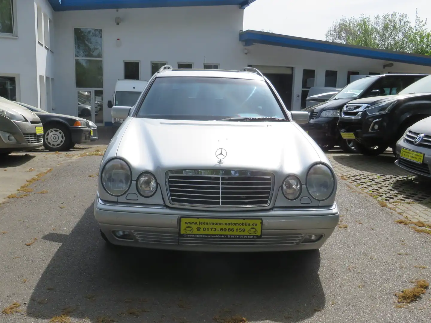 Mercedes-Benz E 430 AVANTGARDE V8 Plateado - 2