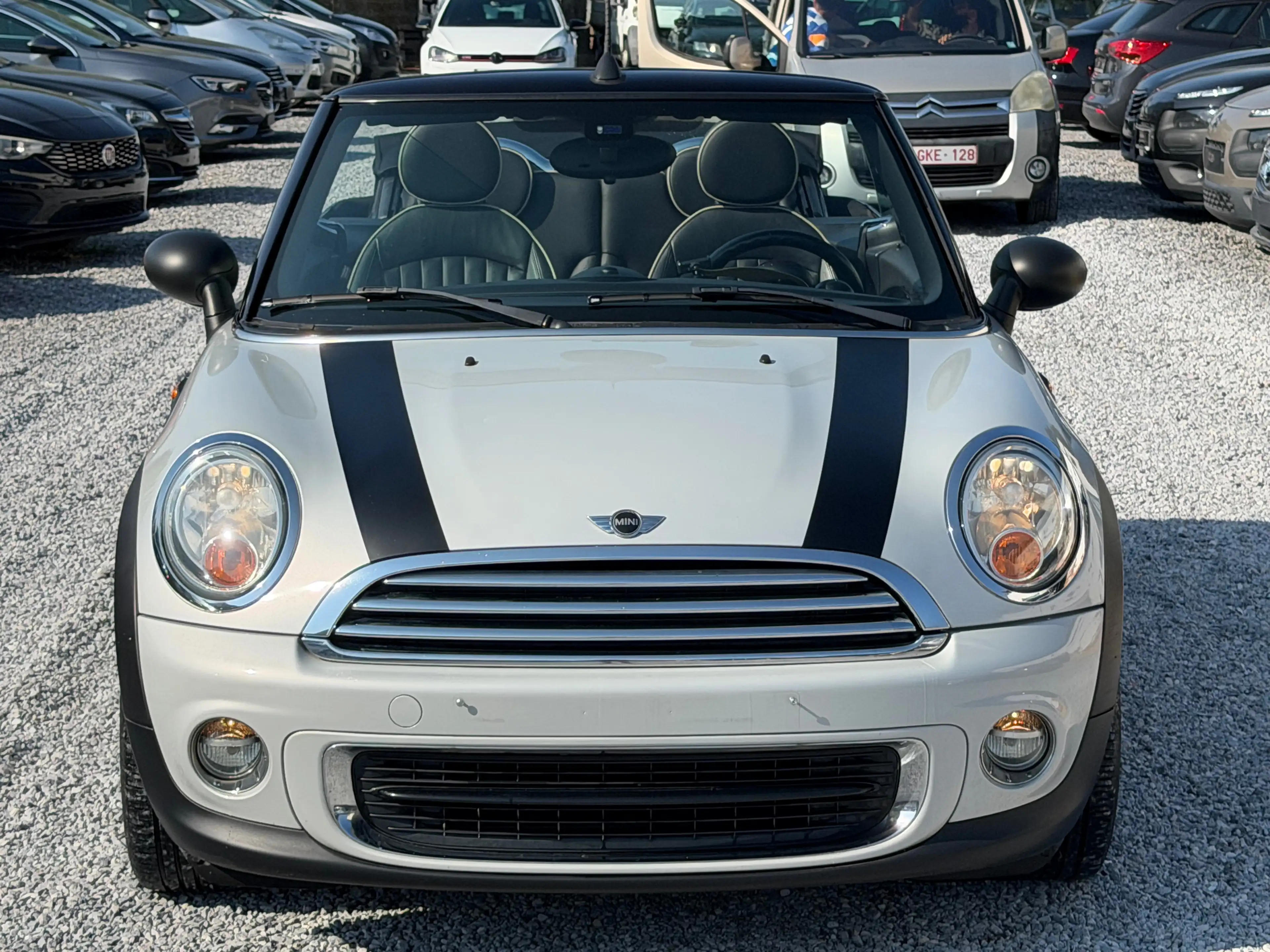 MINI One Cabrio 1.6i One - Cuir - Climatisation - Euro 6b — photo 3