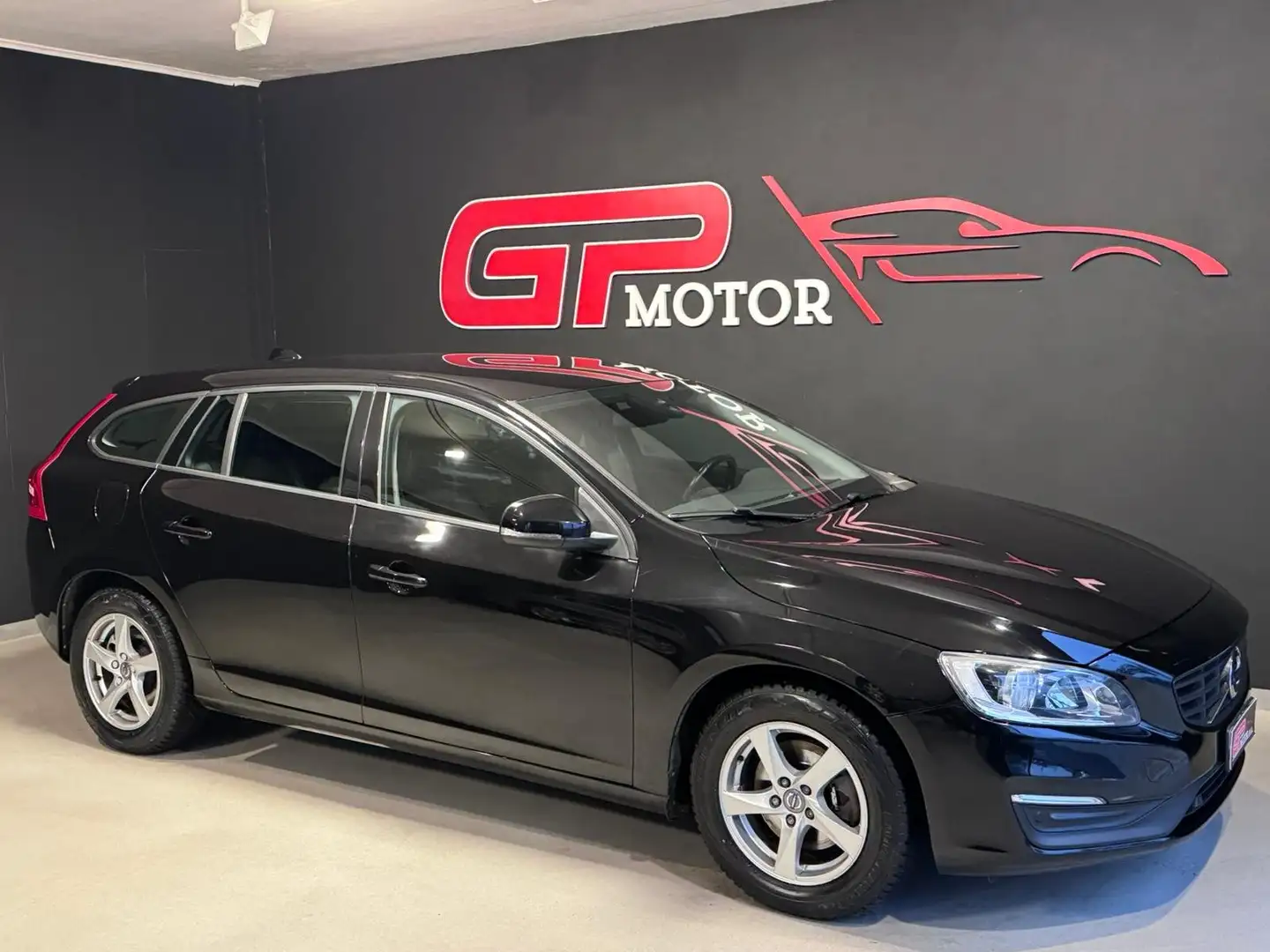 Volvo V60 V60 2.0 d2 eco Kinetic , NAVI, UNICO PROPRIETARIO Schwarz - 1