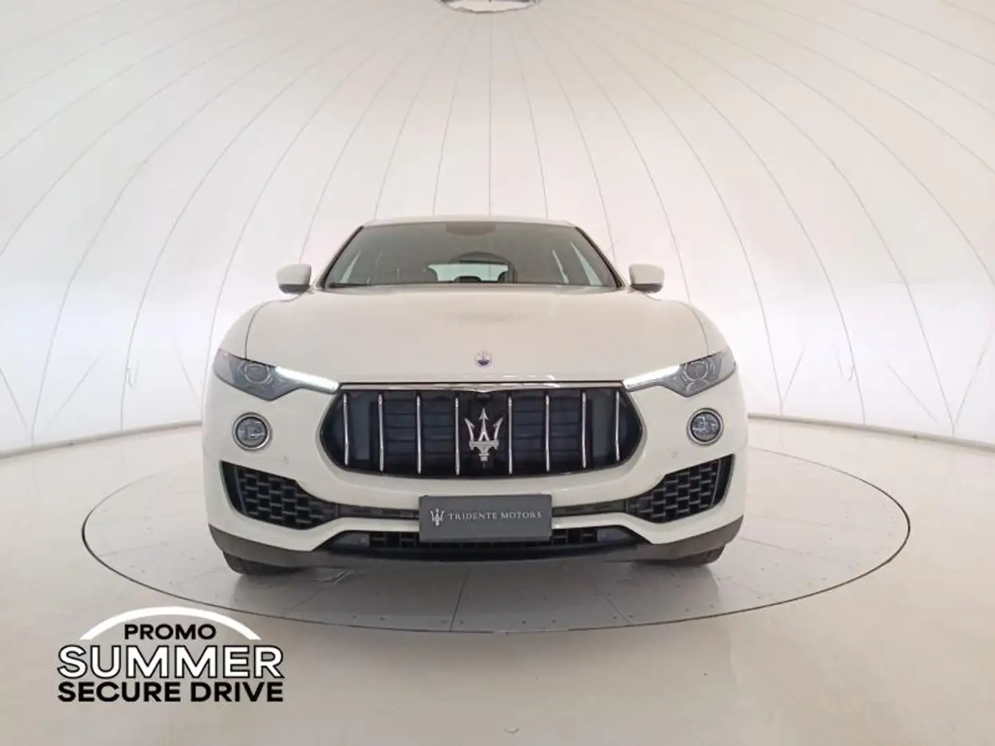 Maserati Levante 3.0 V6 Granlusso 275cv auto my19 White - 2