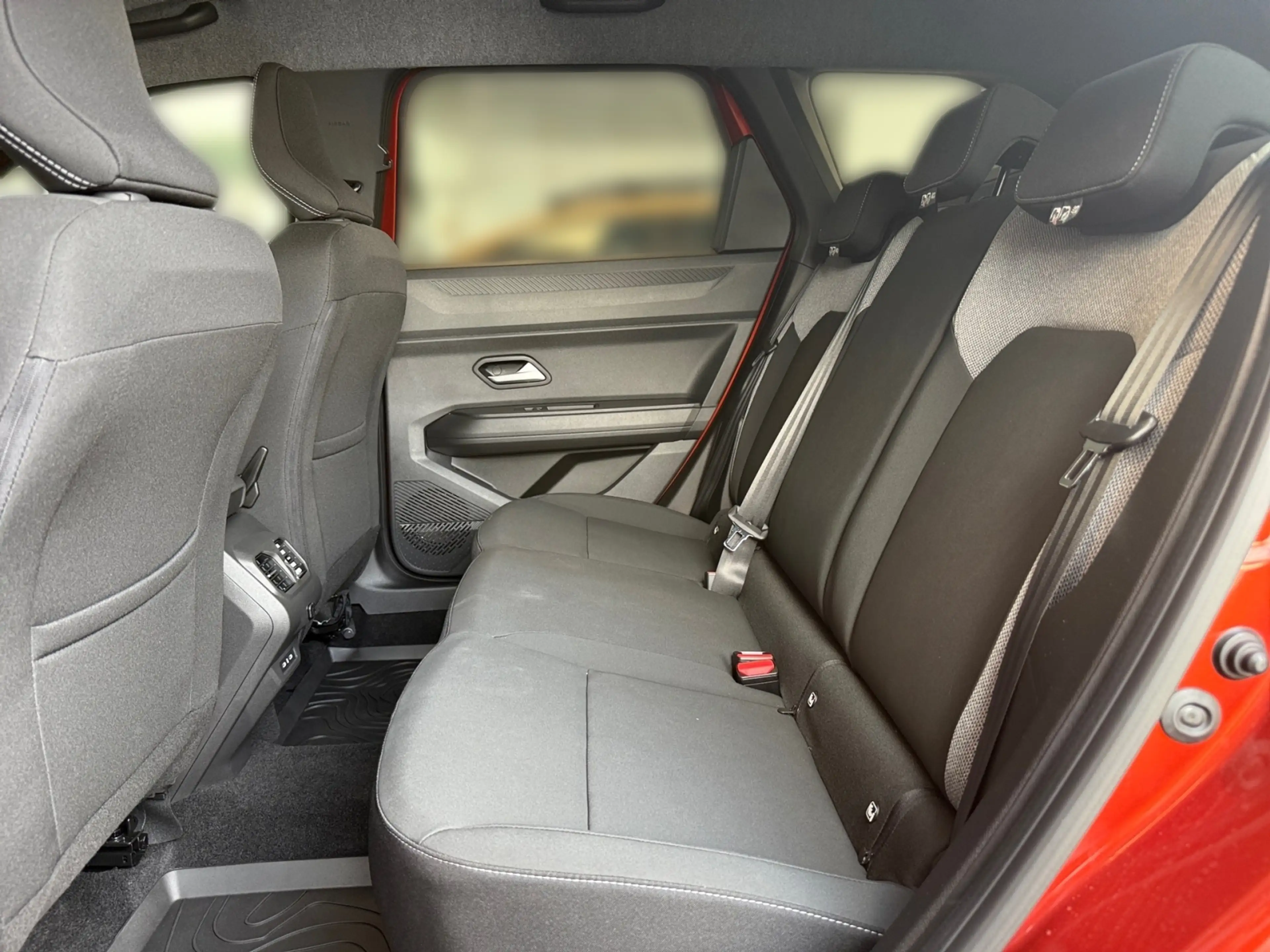 Dacia Bigster DUSTER Journey Hybrid 150 4x4 — photo 8