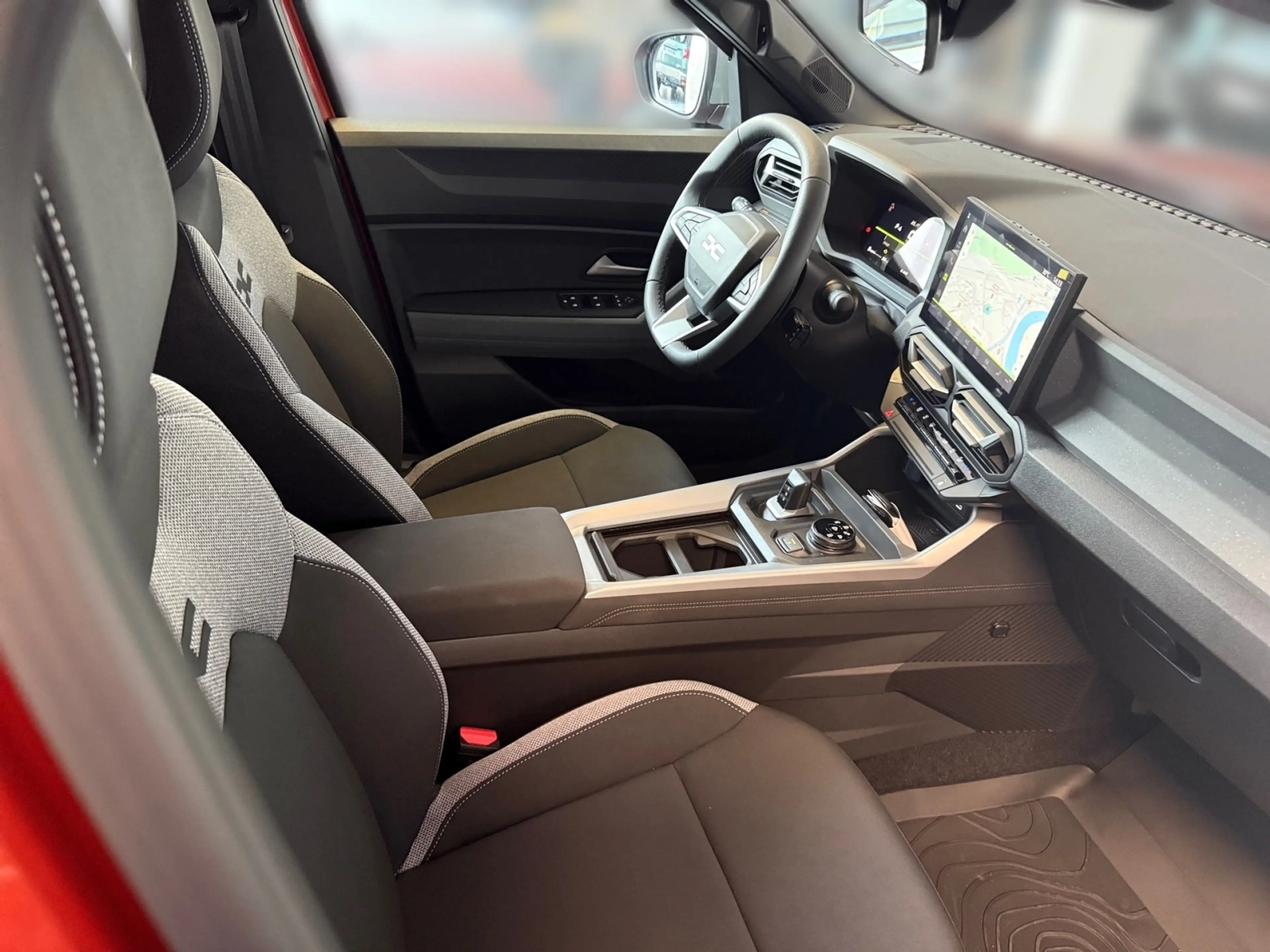 Dacia Bigster DUSTER Journey Hybrid 150 4x4 — photo 14