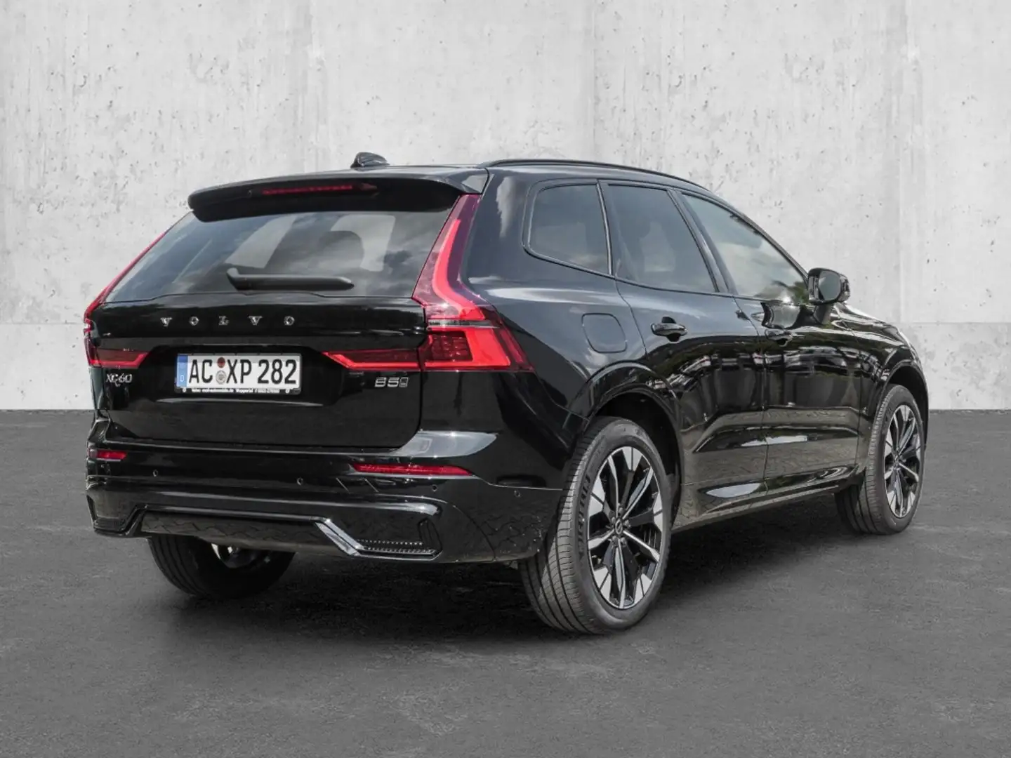 Volvo XC60 Plus Dark AWD B5 Benzin EU6e Licht-, Lagom-Paket & Schwarz - 2