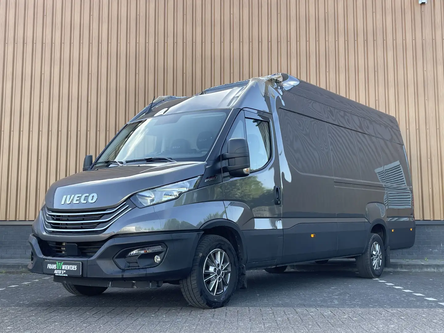 Iveco 35S18 | Handel/Export | Rijdbare Schade | Cruise C Grijs - 1