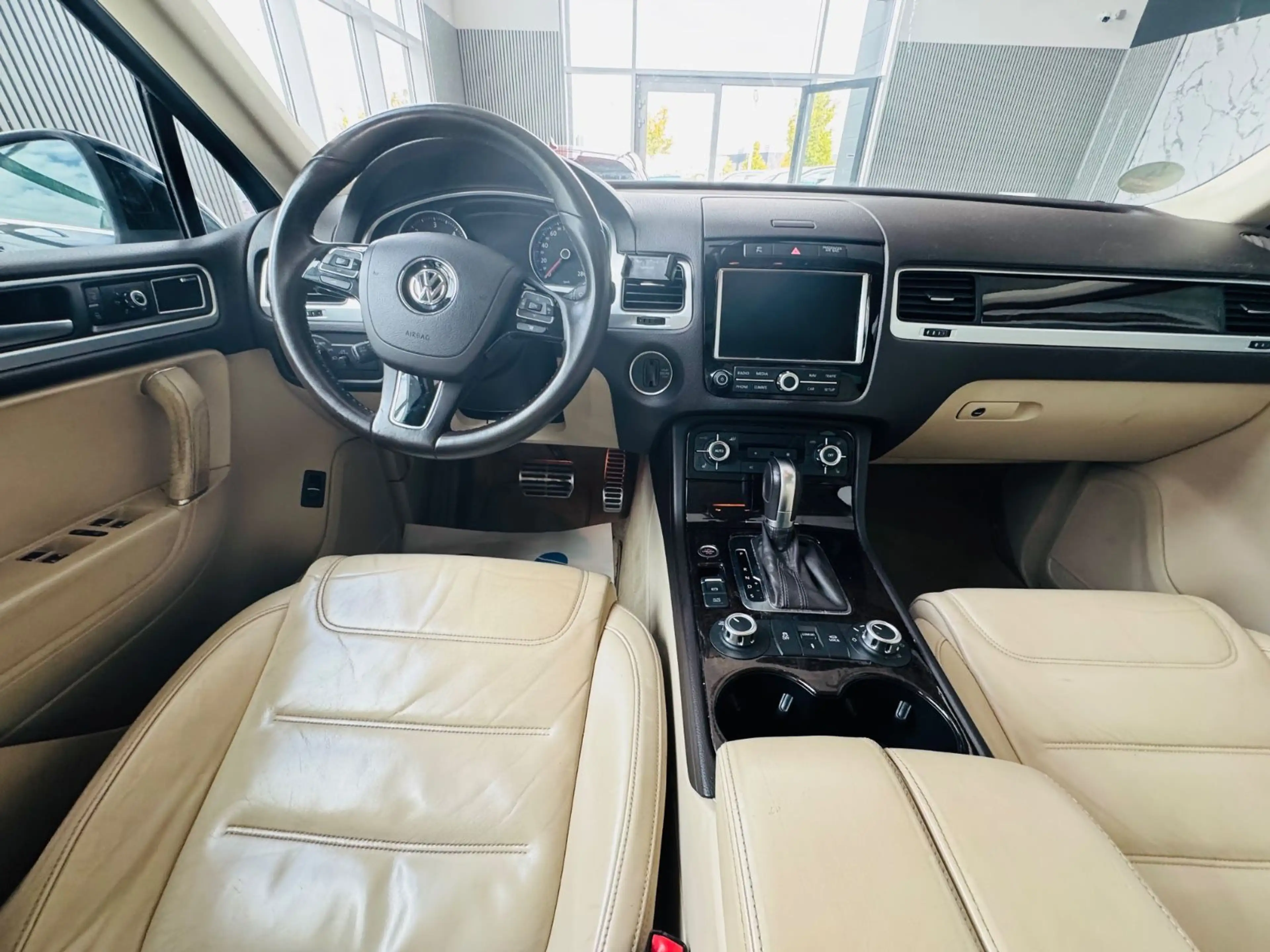 Volkswagen Touareg 4.2 TDI V8 Standheizung VOLL — photo 13