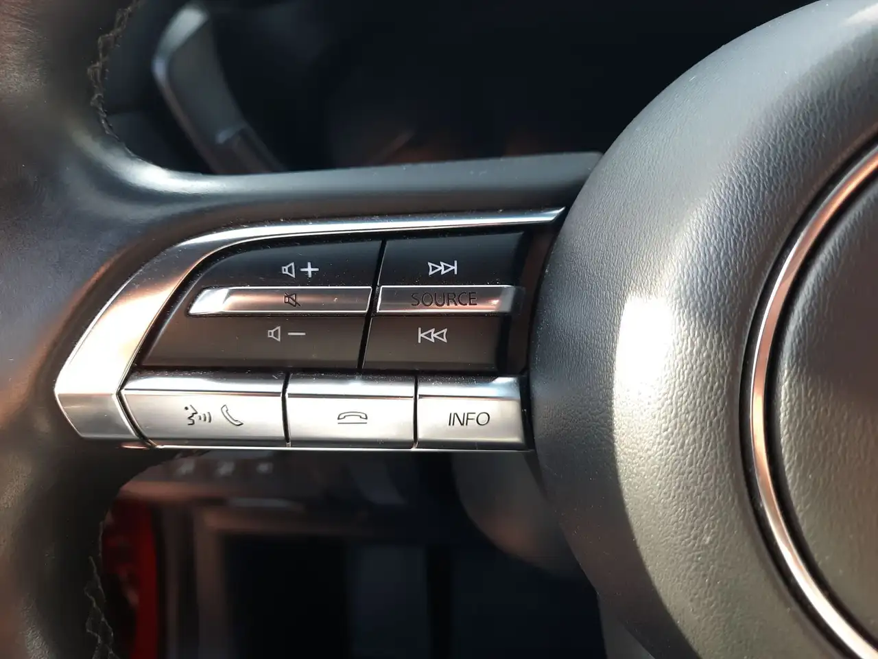 Mazda MX-30 e-SKYACTIV EV — photo 16 sur 31