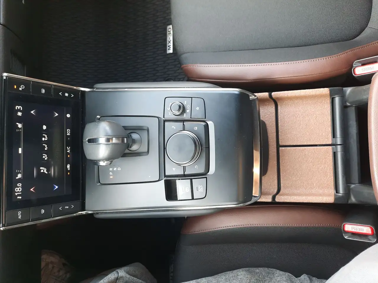 Mazda MX-30 e-SKYACTIV EV — photo 23 sur 31
