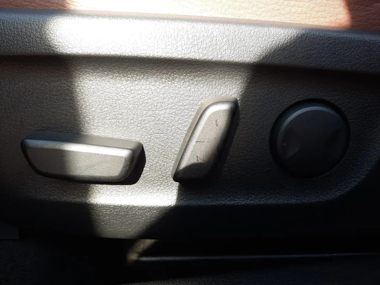 Mazda MX-30 e-SKYACTIV EV — photo 30 sur 31