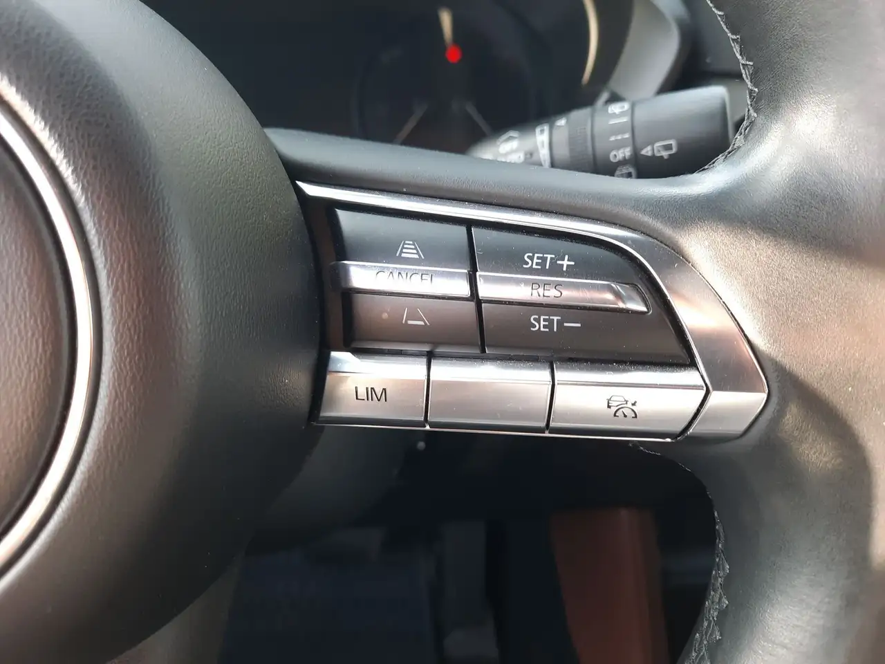 Mazda MX-30 e-SKYACTIV EV — photo 17 sur 31