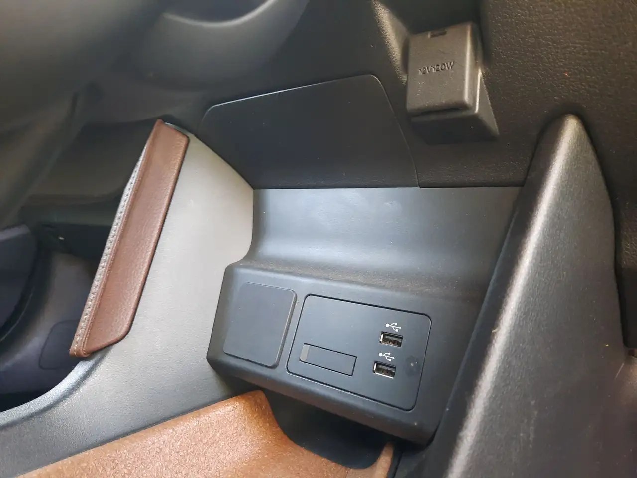 Mazda MX-30 e-SKYACTIV EV — photo 31 sur 31