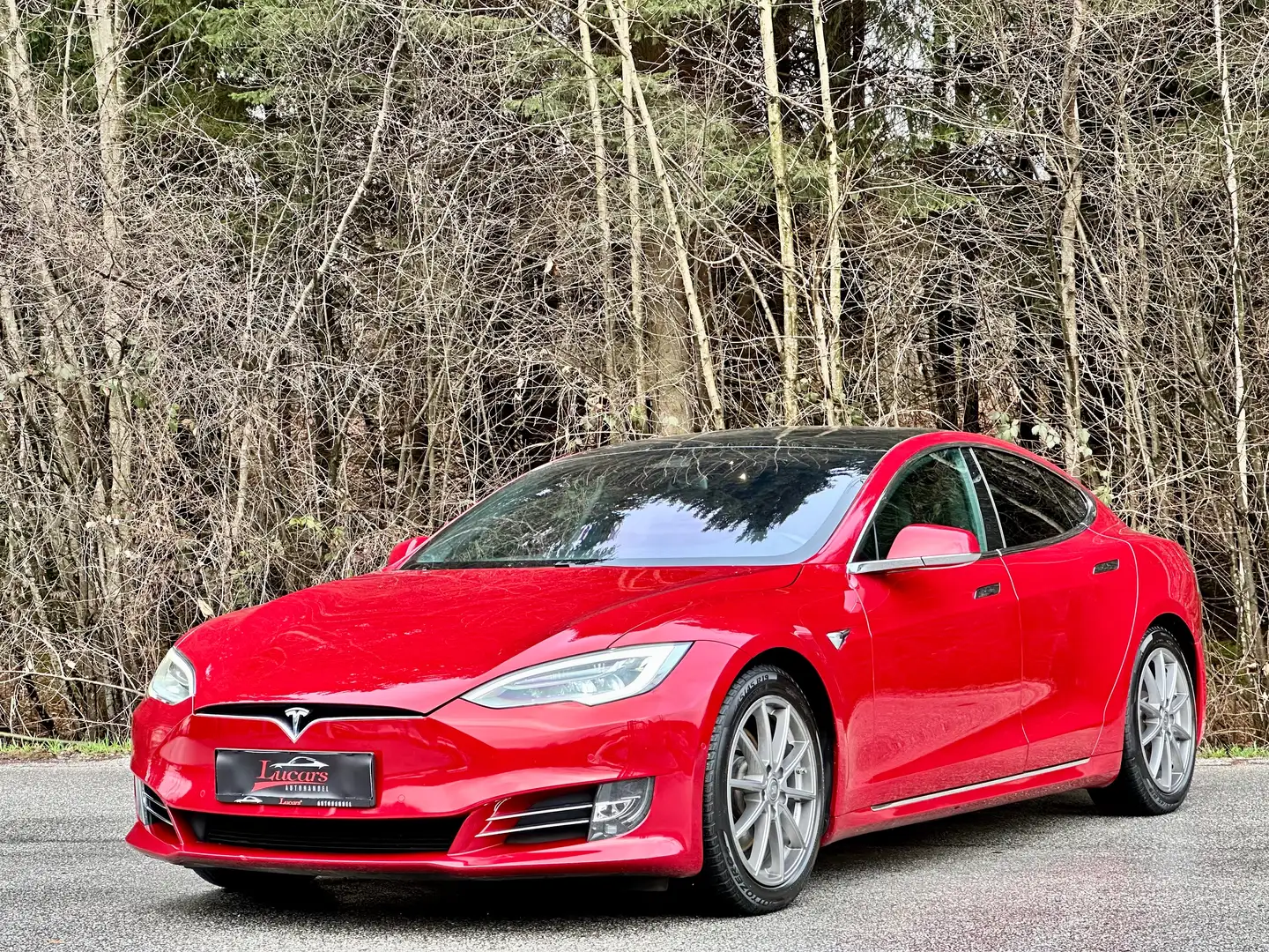 Tesla Model S Standard Range *562PS*ALLRAD*NAVI*KAMERA*ACC*LUFT* Červená - 1
