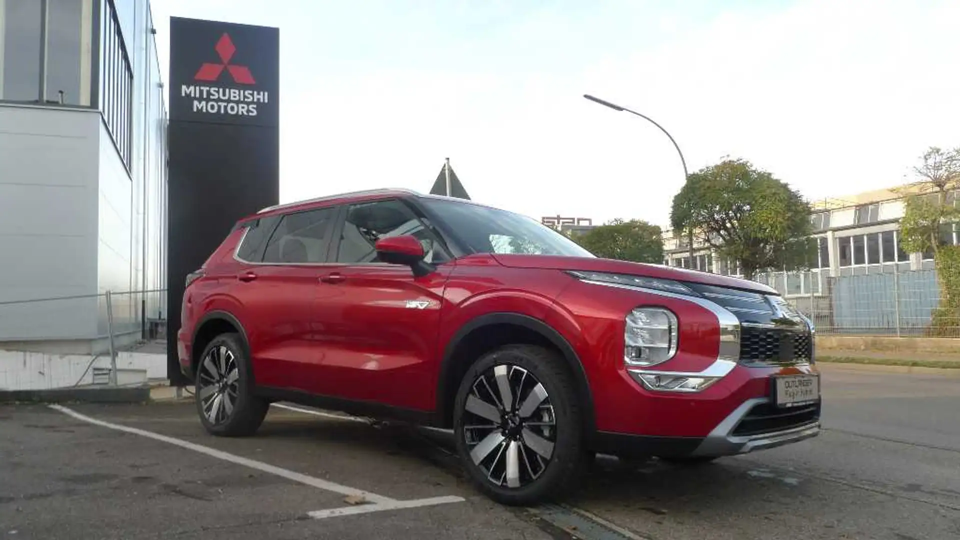 Mitsubishi Outlander 2.4L PHEV Intro Edition AKTION ! Rot - 1