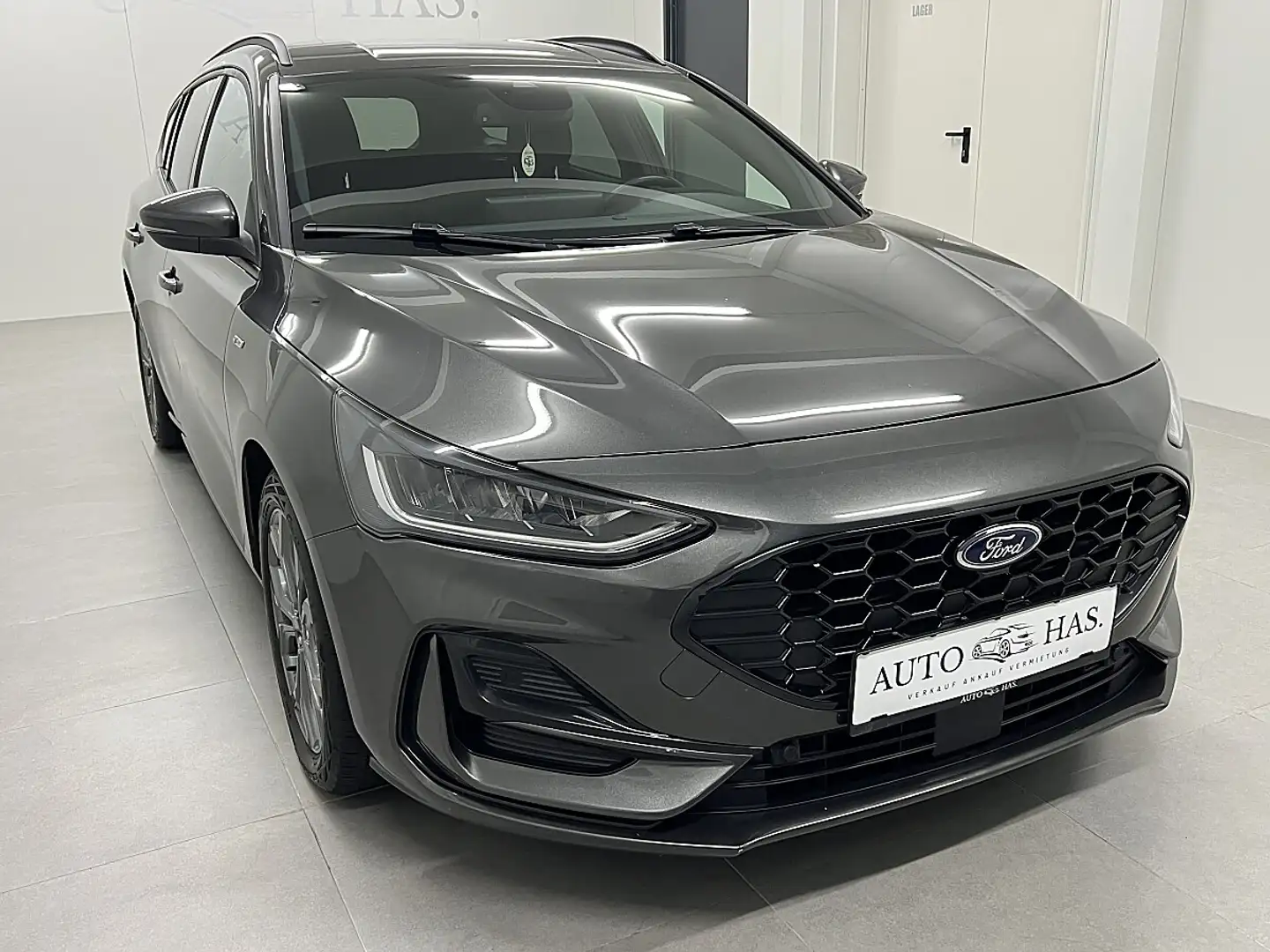 Ford Focus Traveller 1,0 EcoBoost ST-Line Aut. *MwSt auswe... Grau - 1