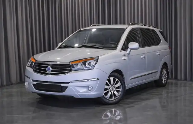 SsangYong Rodius Sapphire 4WD/7-Sitze/Leder/AHK
