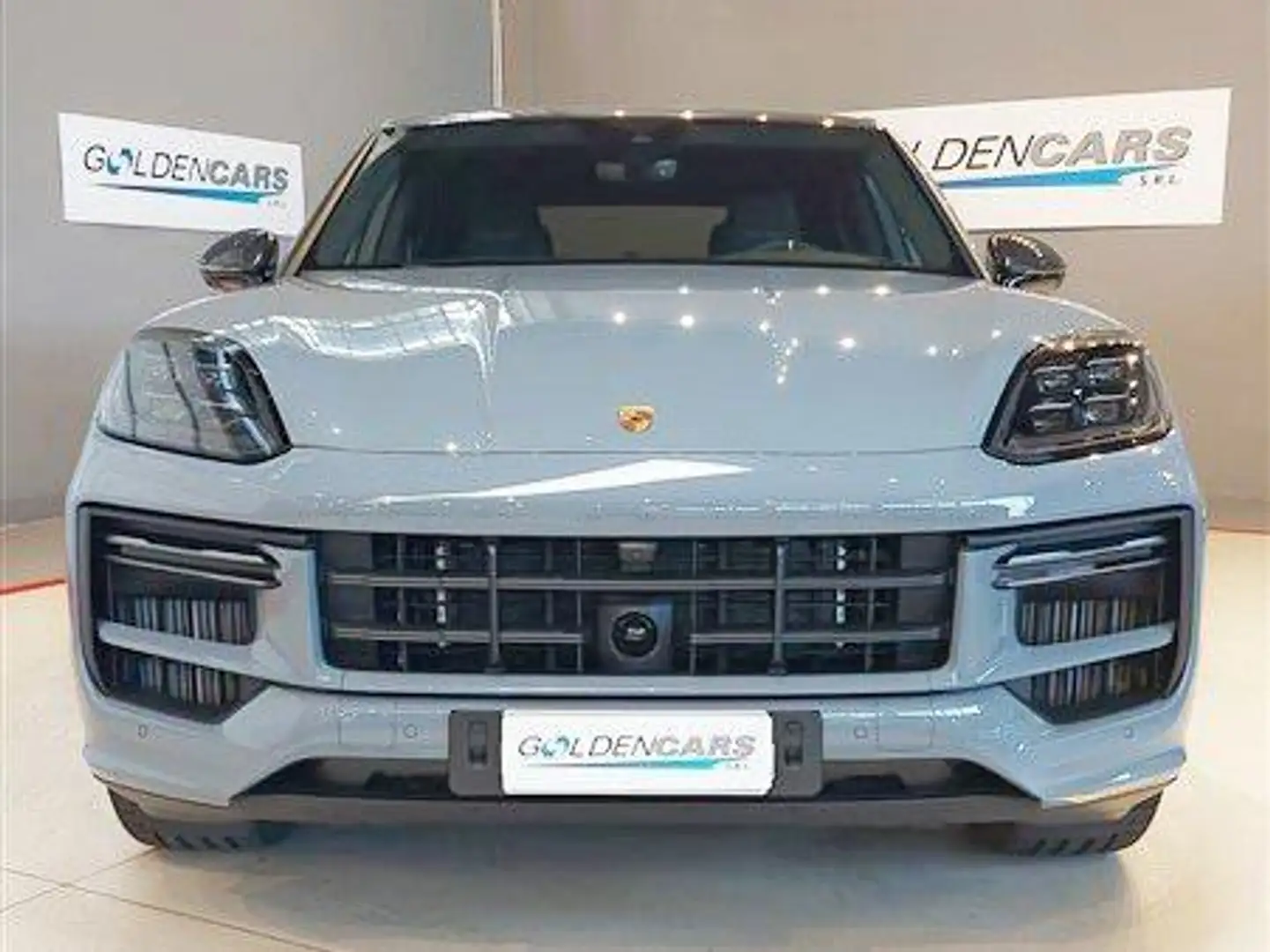 Porsche Cayenne Coupe 4.0 e-hybrid Turbo c/pack GT tiptronic Gris - 2